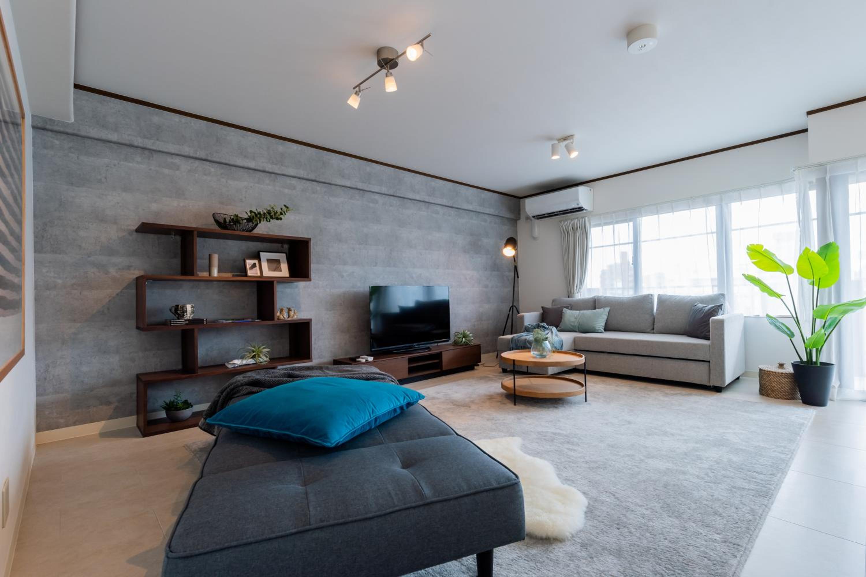 Four-Bedroom House - Small Dog Friendly photo 3