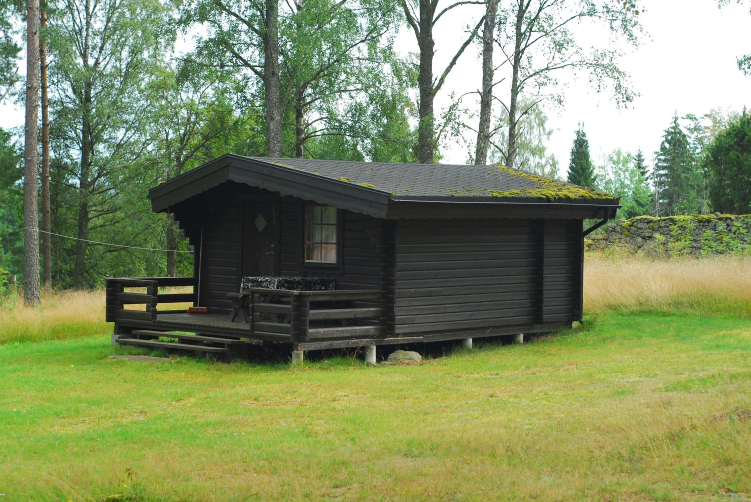 One-Bedroom House - Photo 2