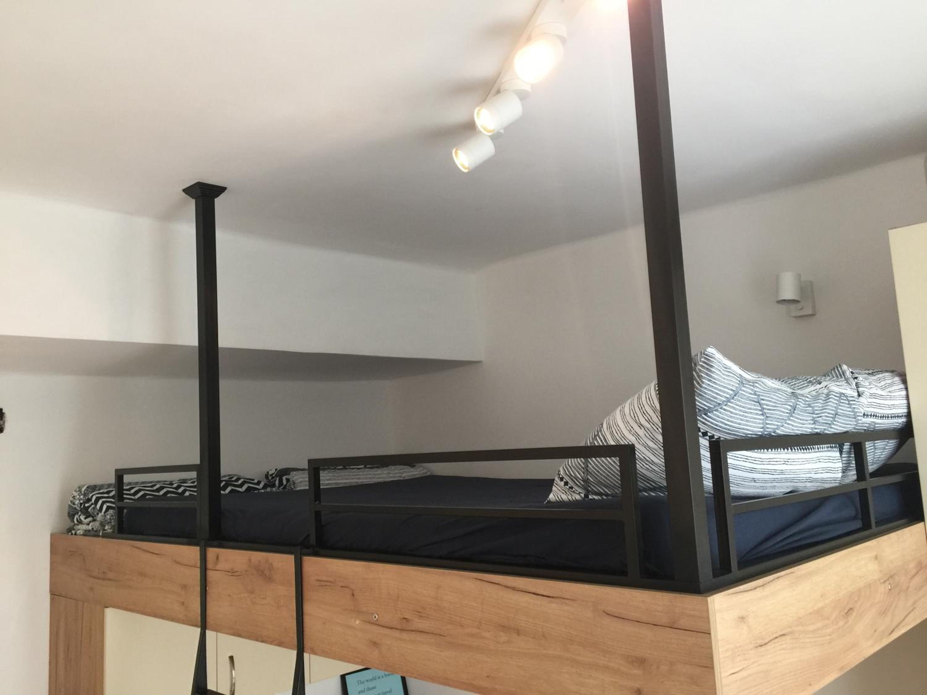 One-Bedroom Apartment - Photo 28