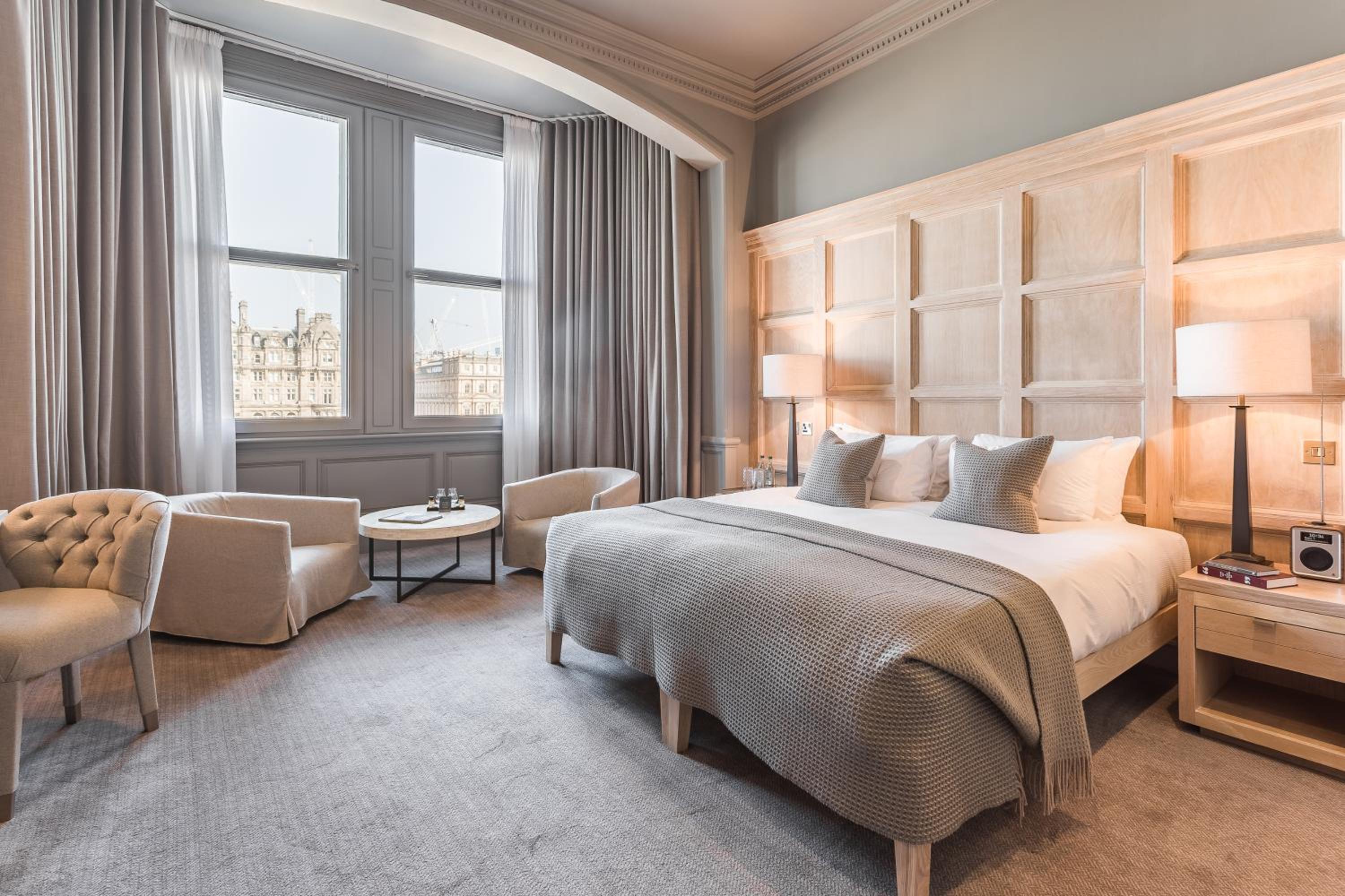 Director Twin or Double Room City View - Photo 12