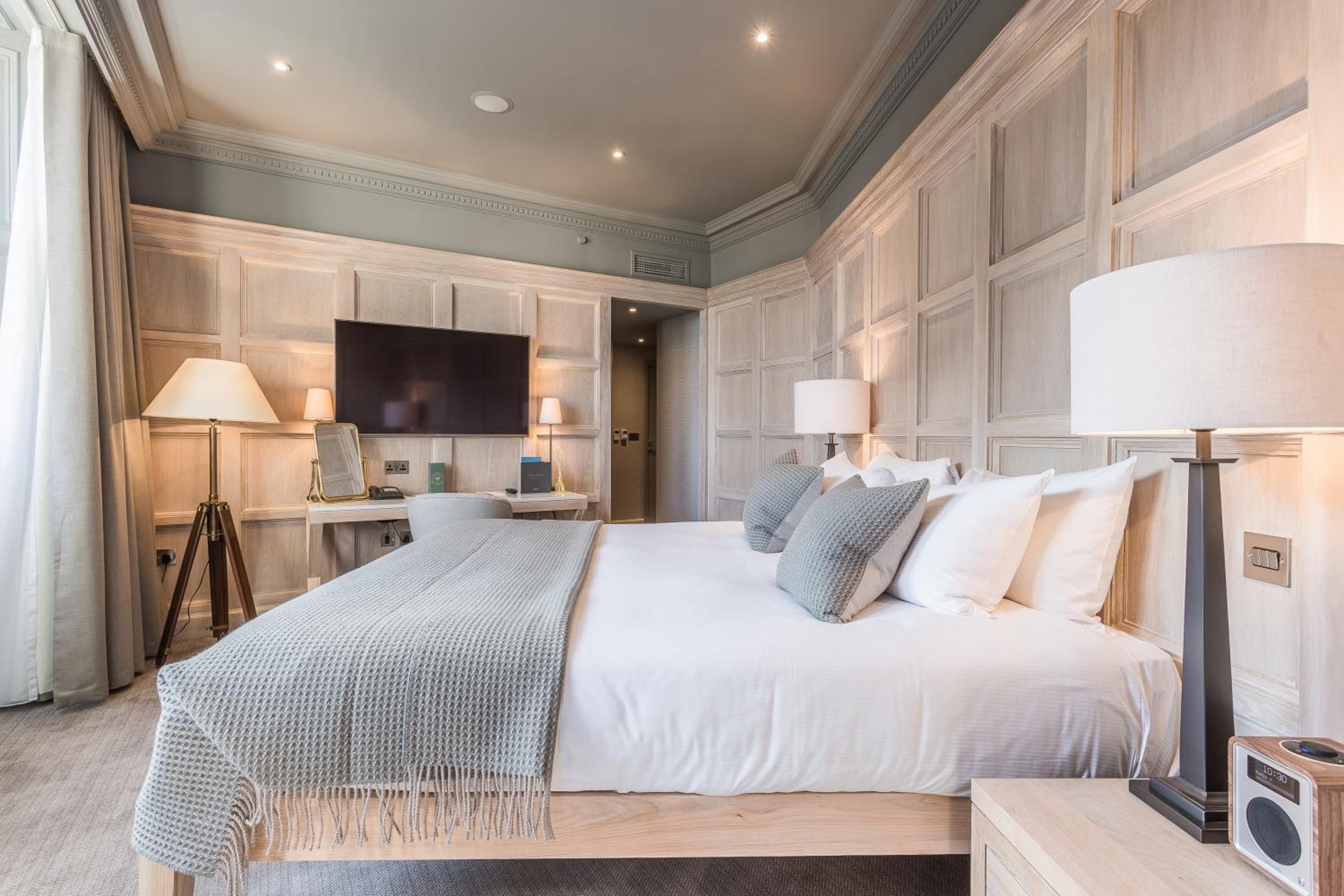 Director Twin or Double Room City View