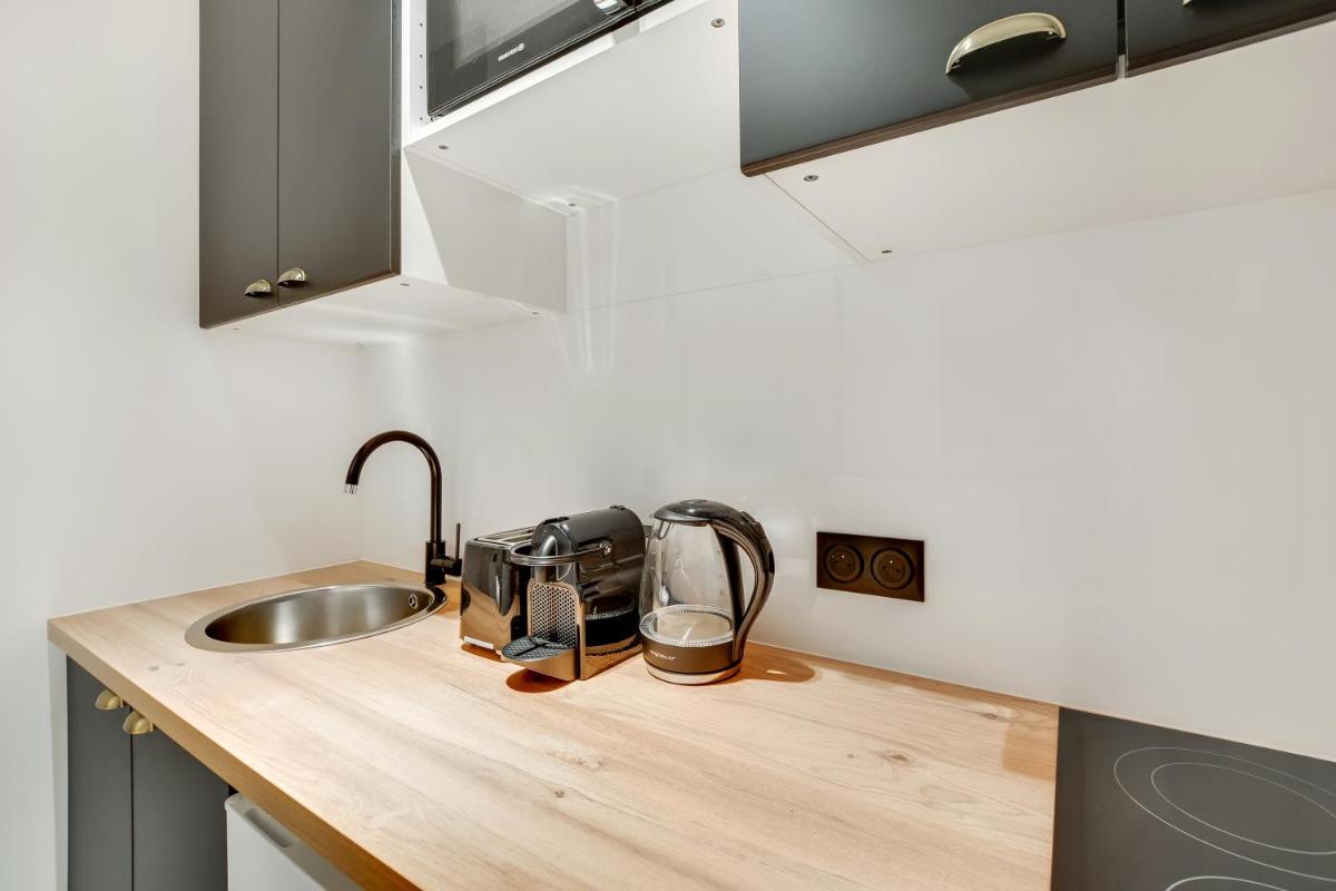 Studio Apartment photo 2