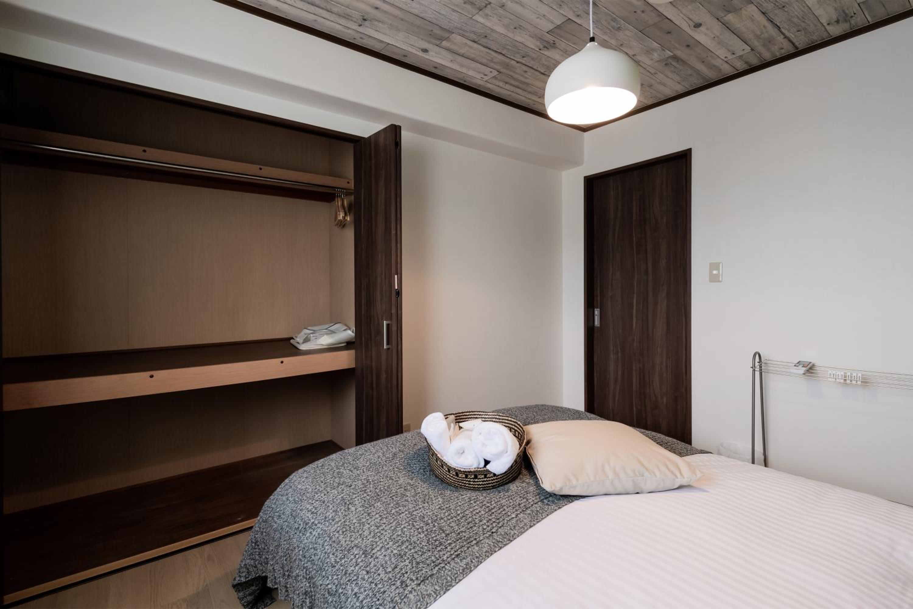 Four-Bedroom Apartment (No Dog) - Photo 21