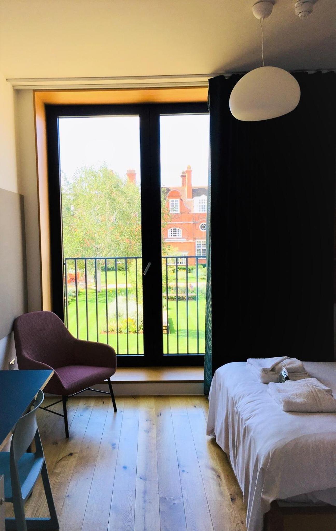 Double Room with Private Bathroom photo 3