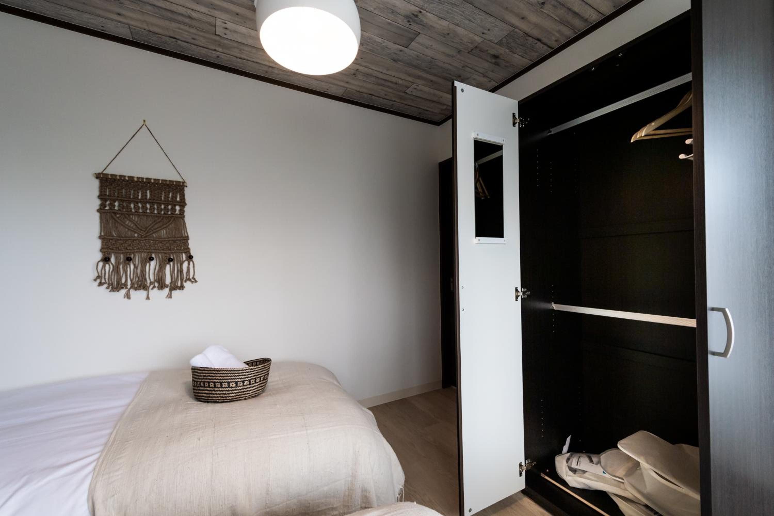 Four-Bedroom Apartment (No Dog) - Photo 27