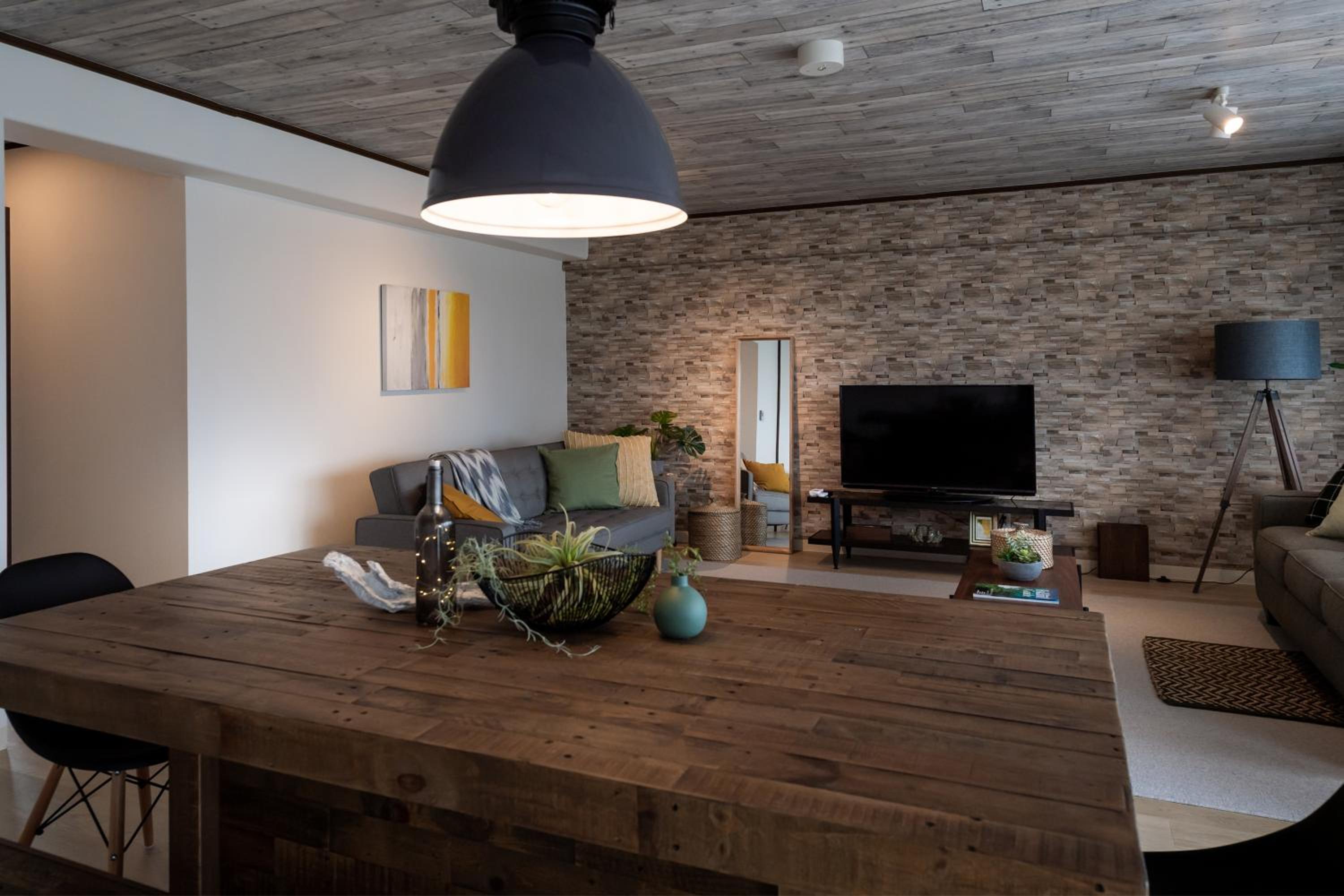 Four-Bedroom Apartment (No Dog) - Photo 1