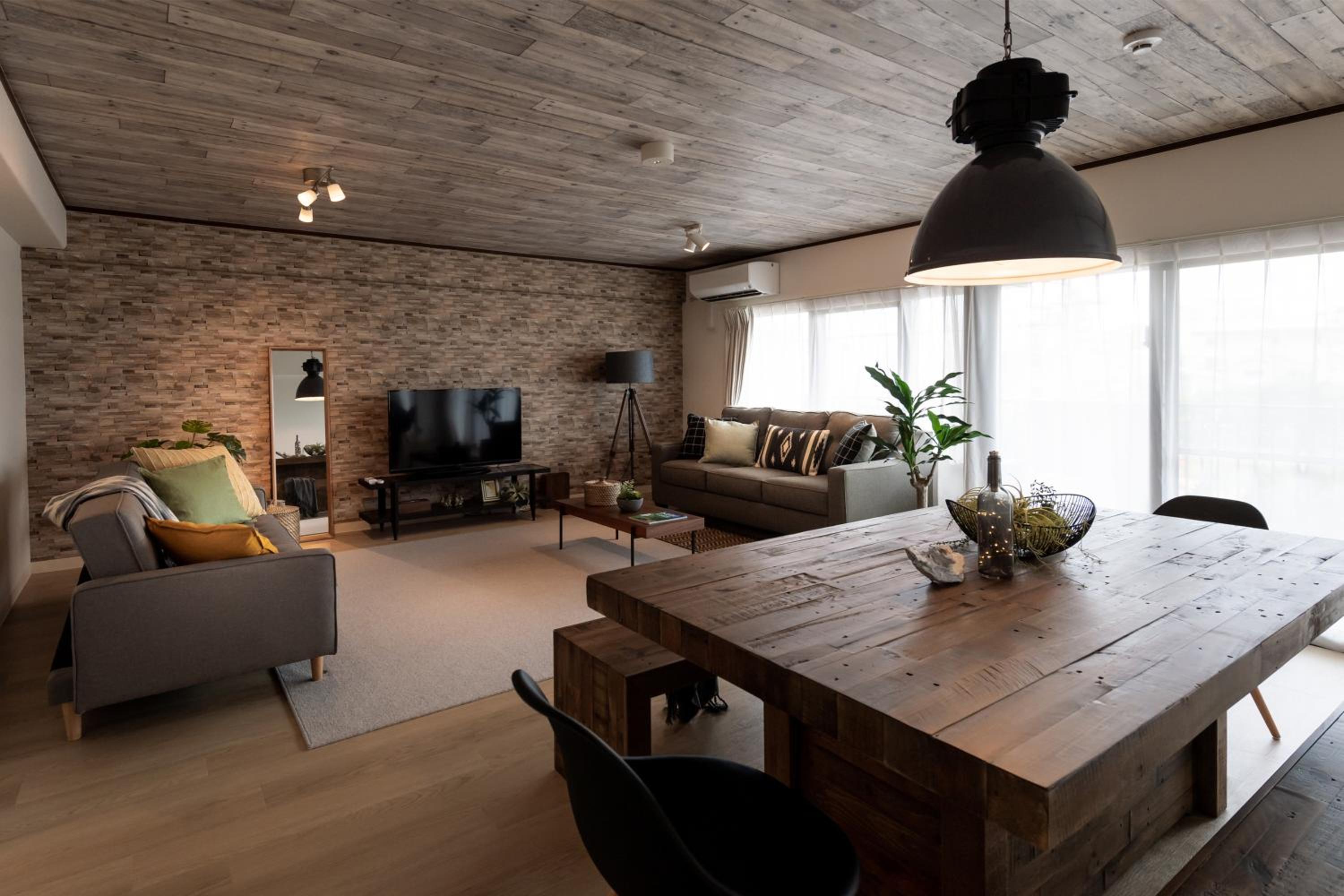 Four-Bedroom Apartment (No Dog) - Photo 41