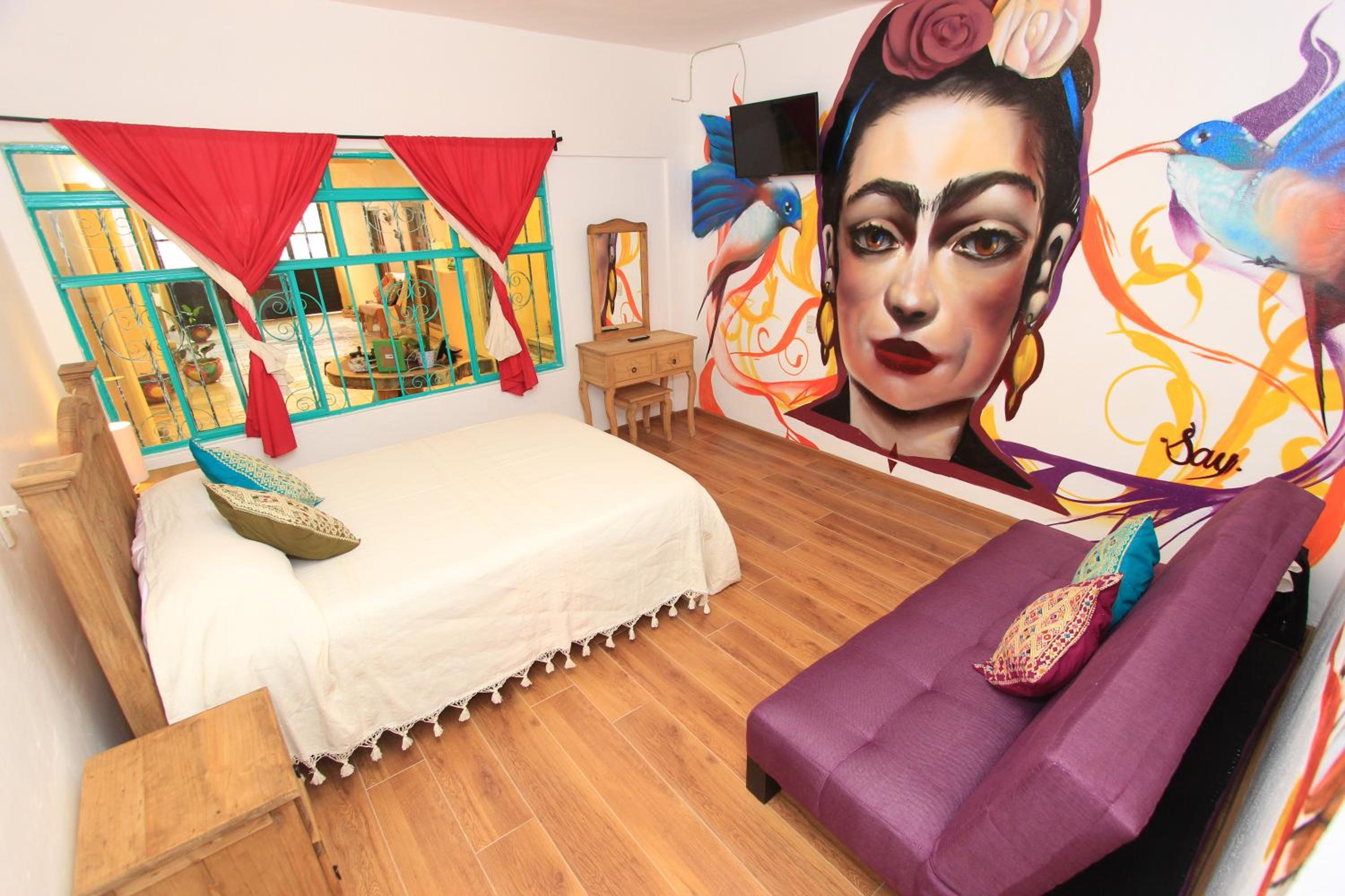Deluxe Double Room (2 Adults + 1 Child) photo 1