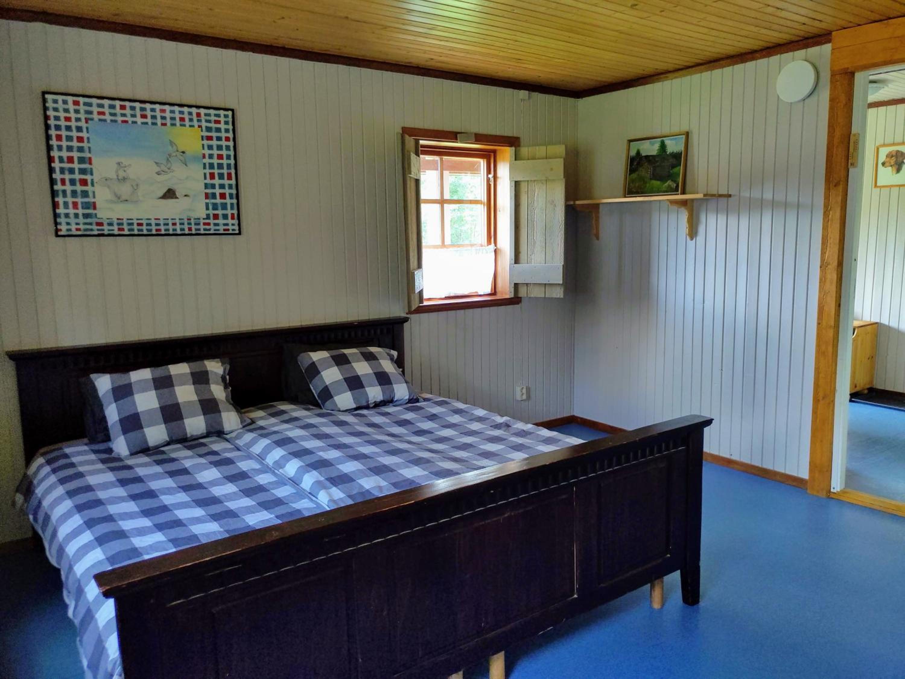 One-Bedroom House - Photo 14