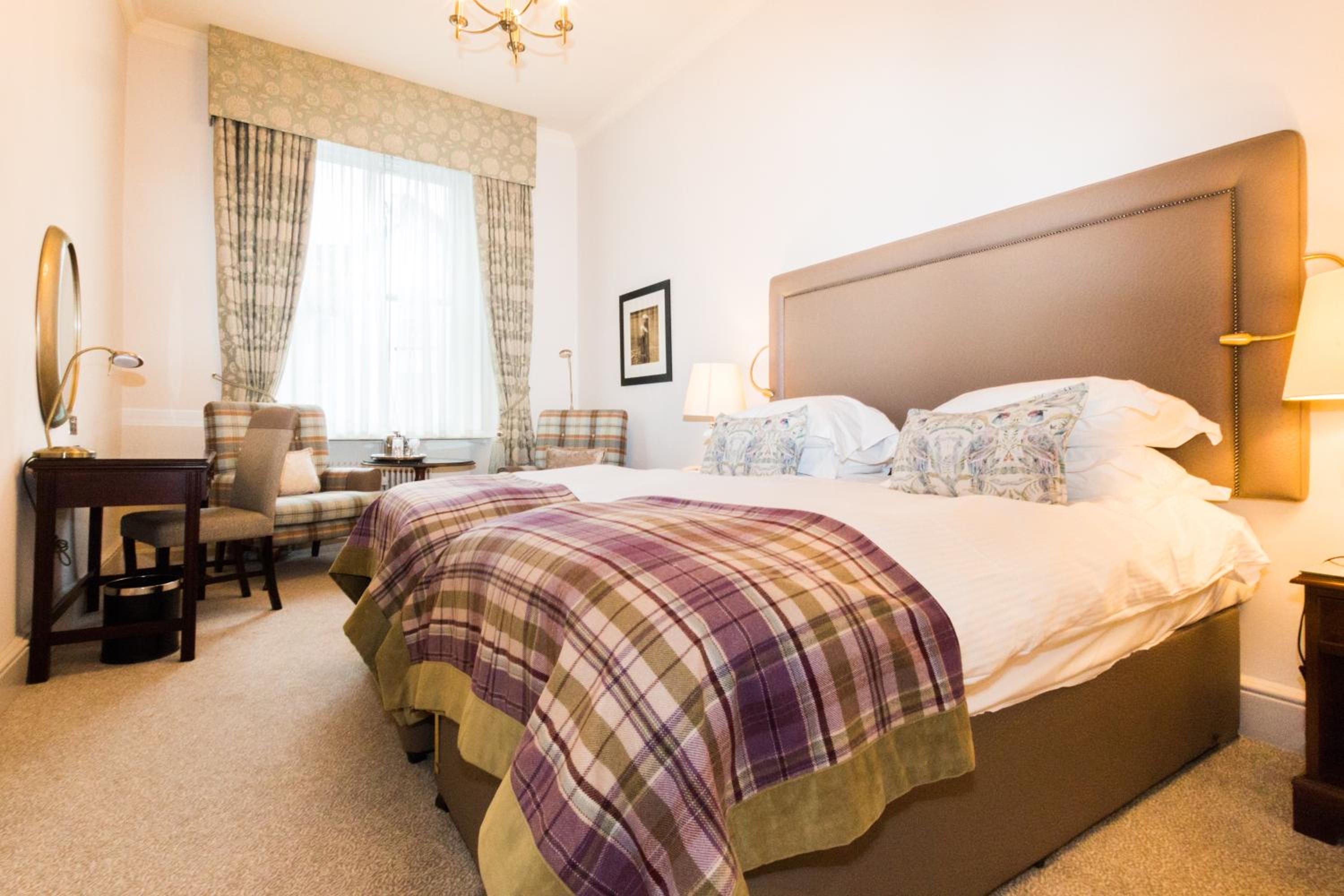 Standard Twin Room - Photo 6