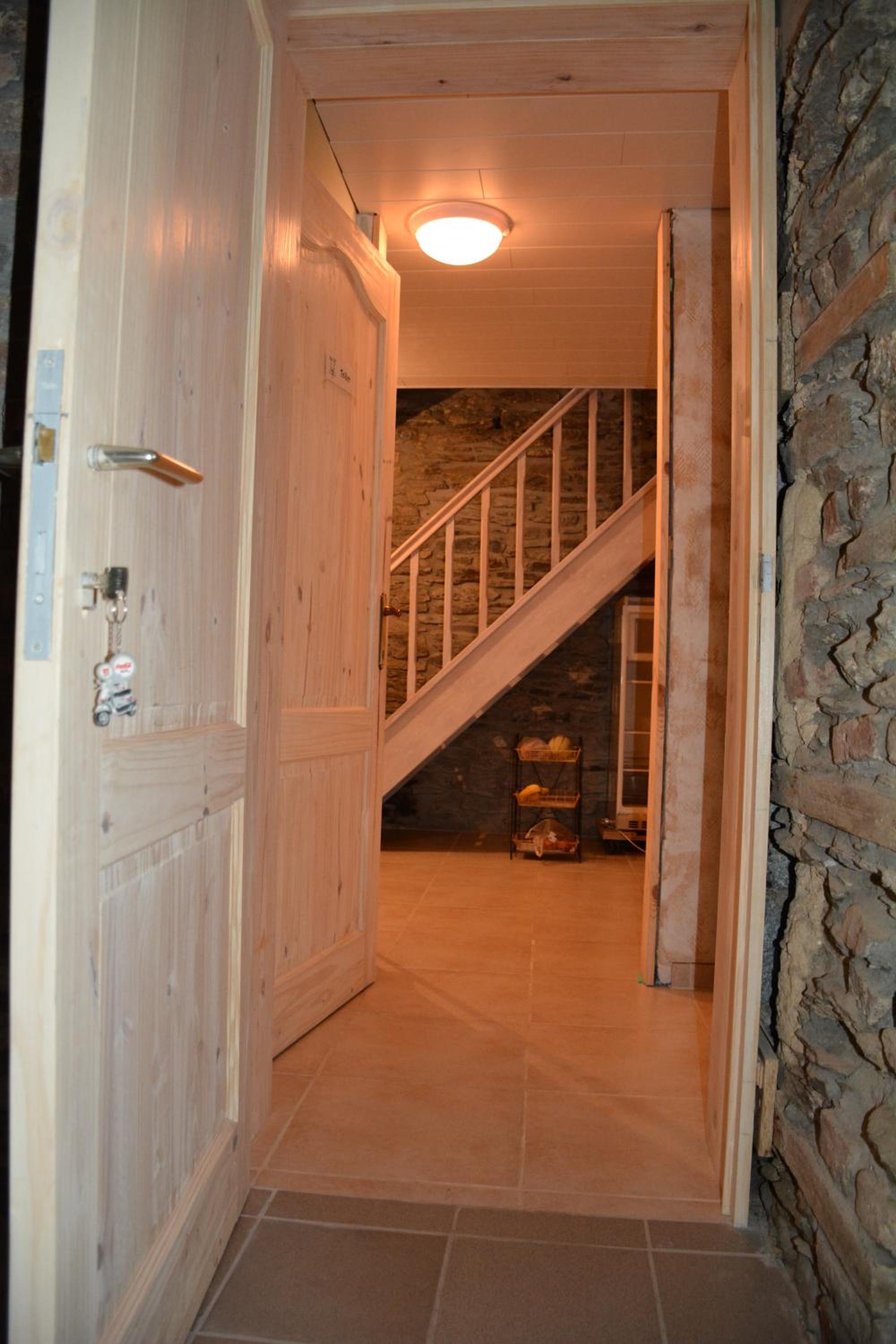 Five-Bedroom House photo 1