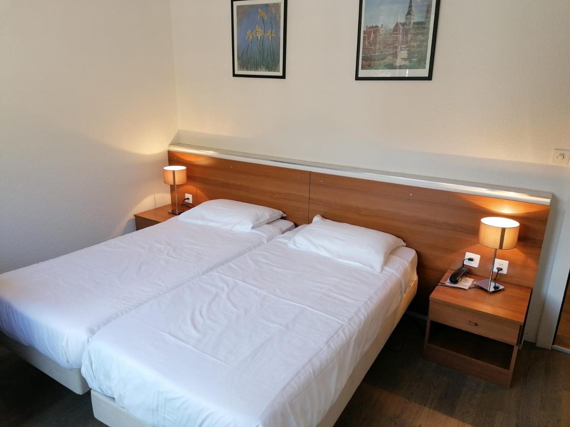 Twin Room - Photo 1