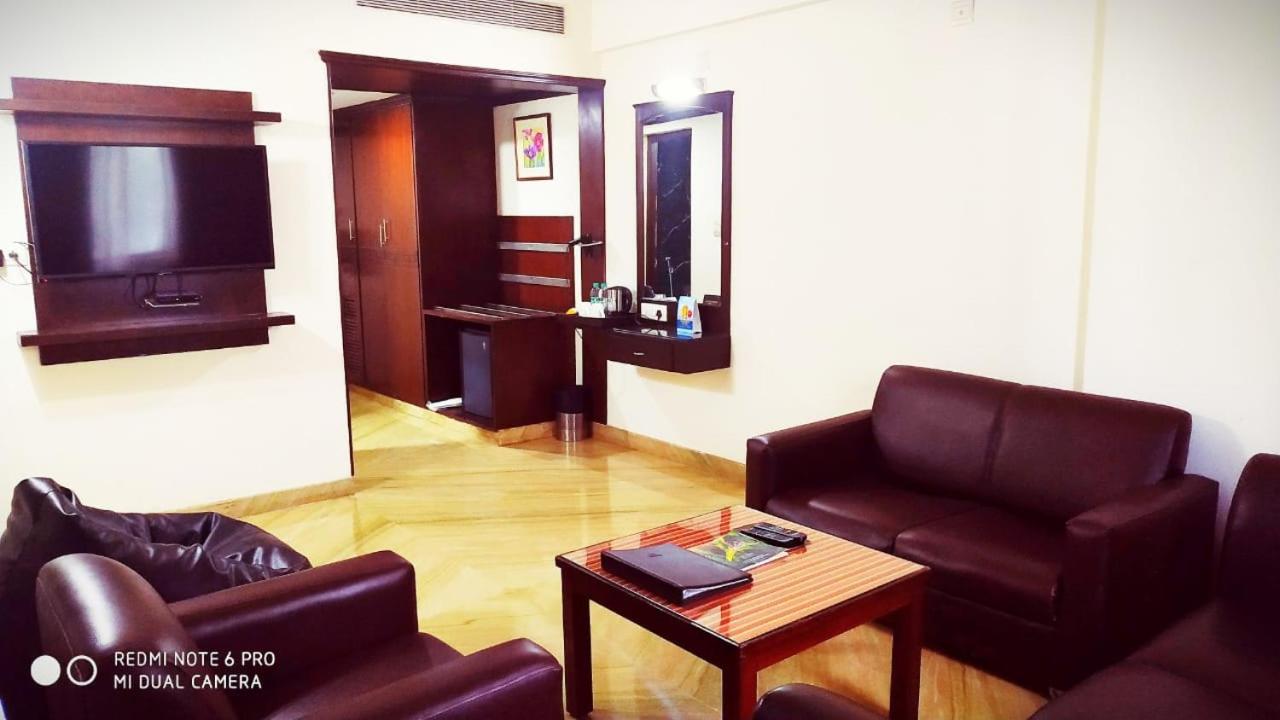 Hazel Suite photo 2