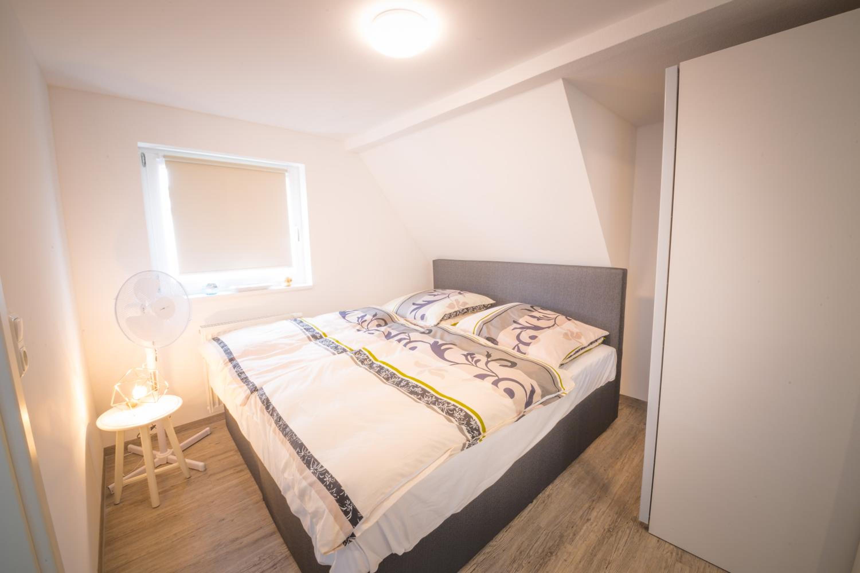 One-Bedroom Apartment - Photo 7