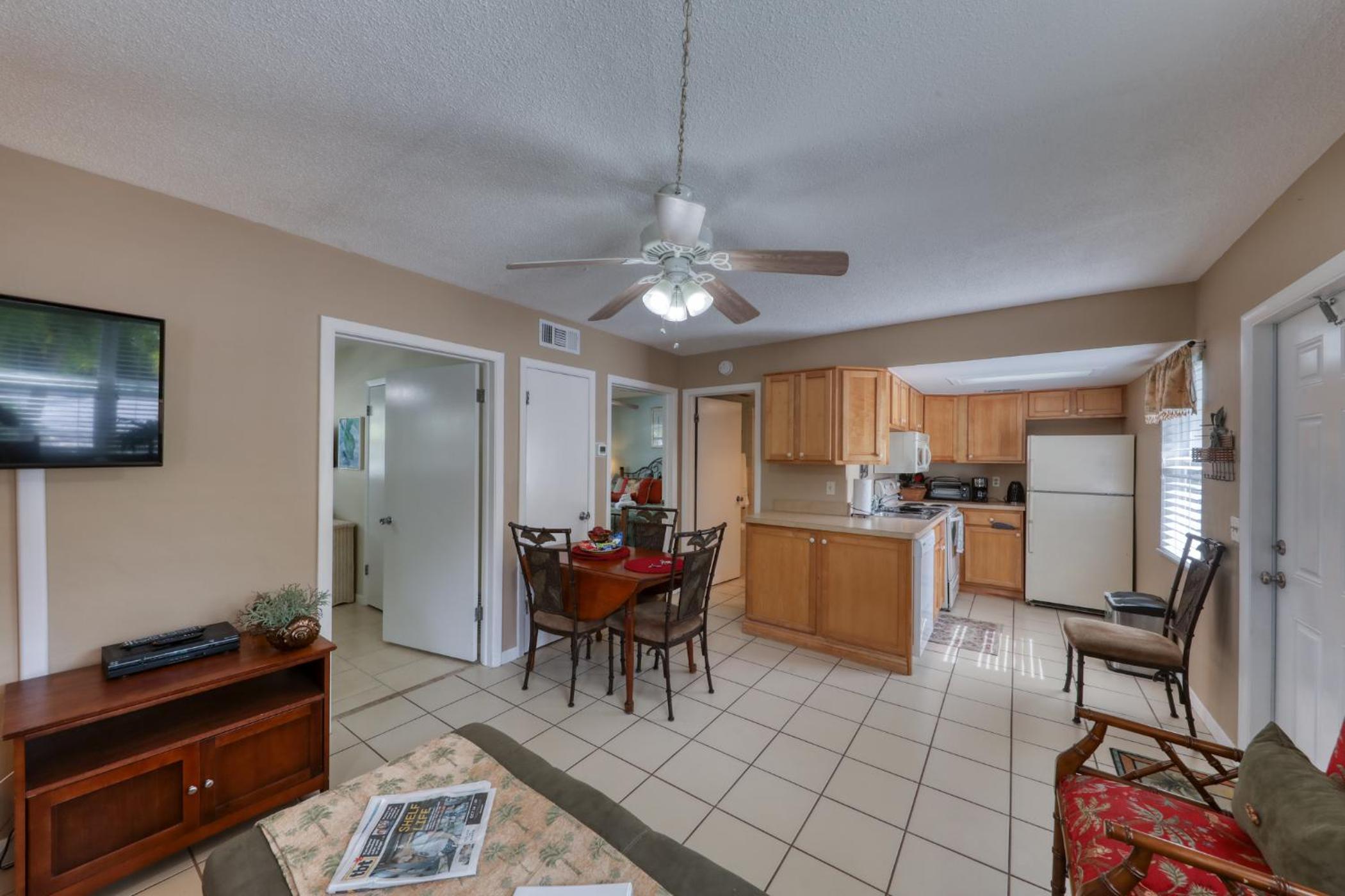 BeachTrail Lodging at Indian Rocks Beach Apartment 5