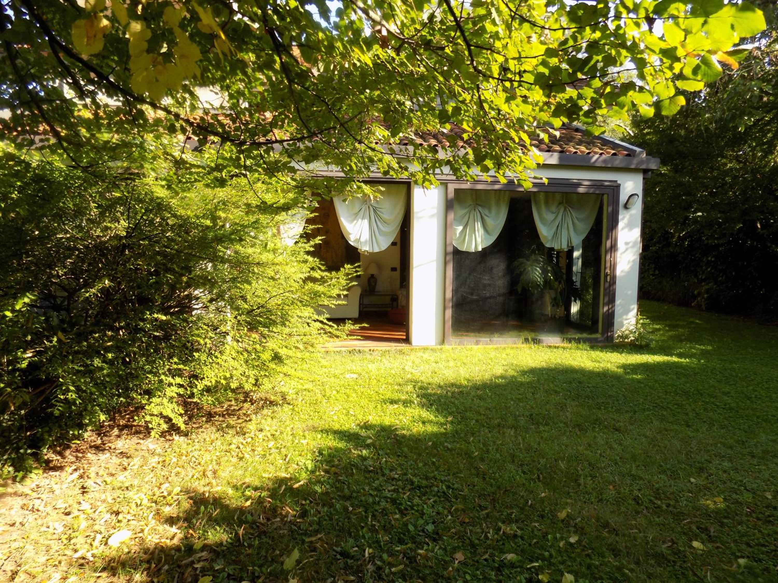 Apartment with Garden View - Photo 11