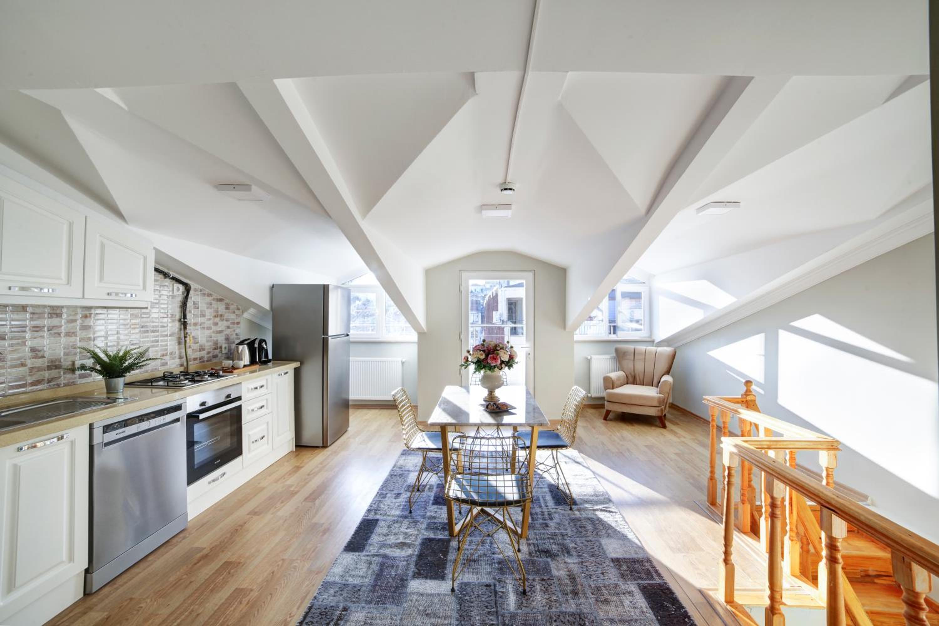 Penthouse with terrace photo 3
