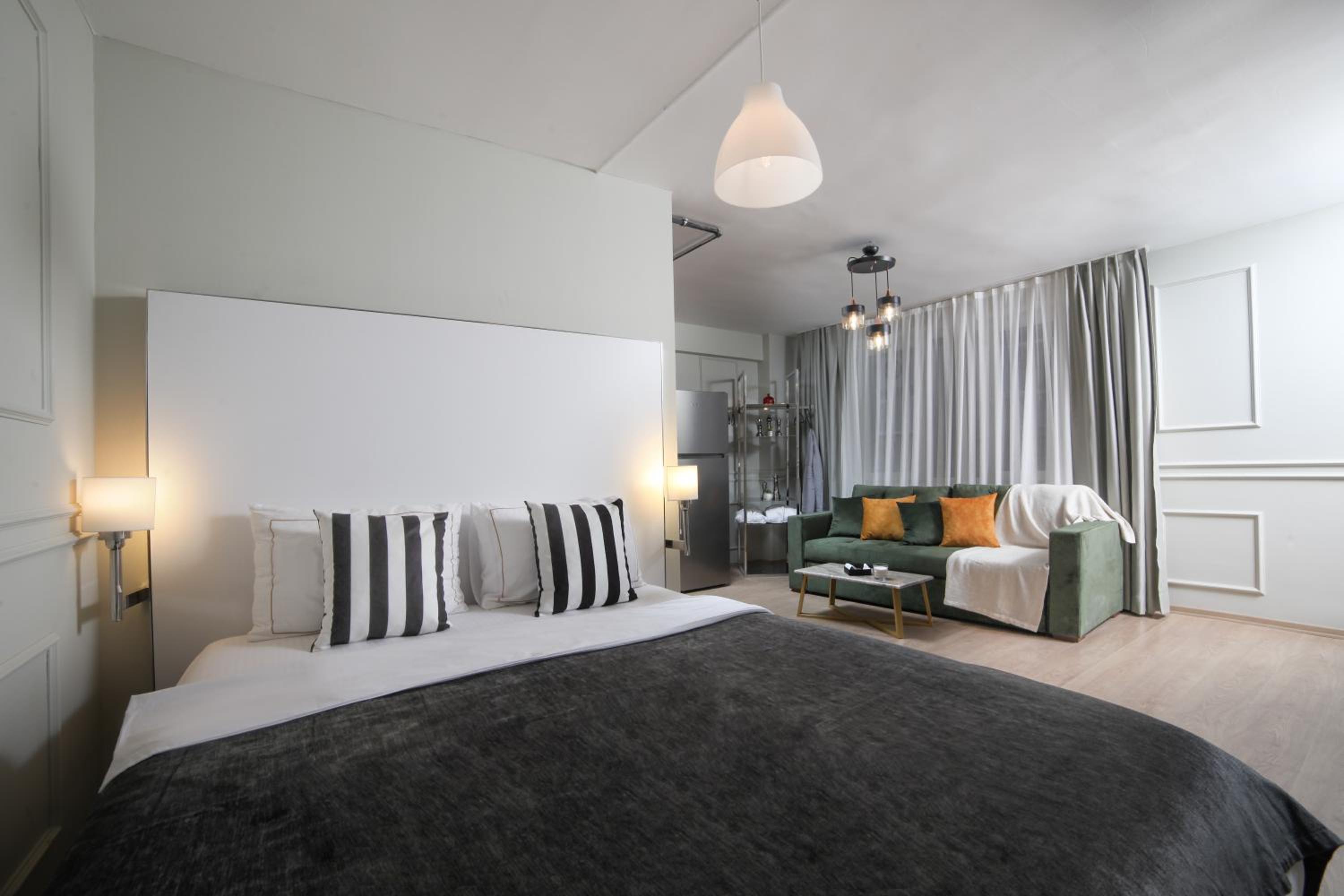 Studio Apartment photo 3