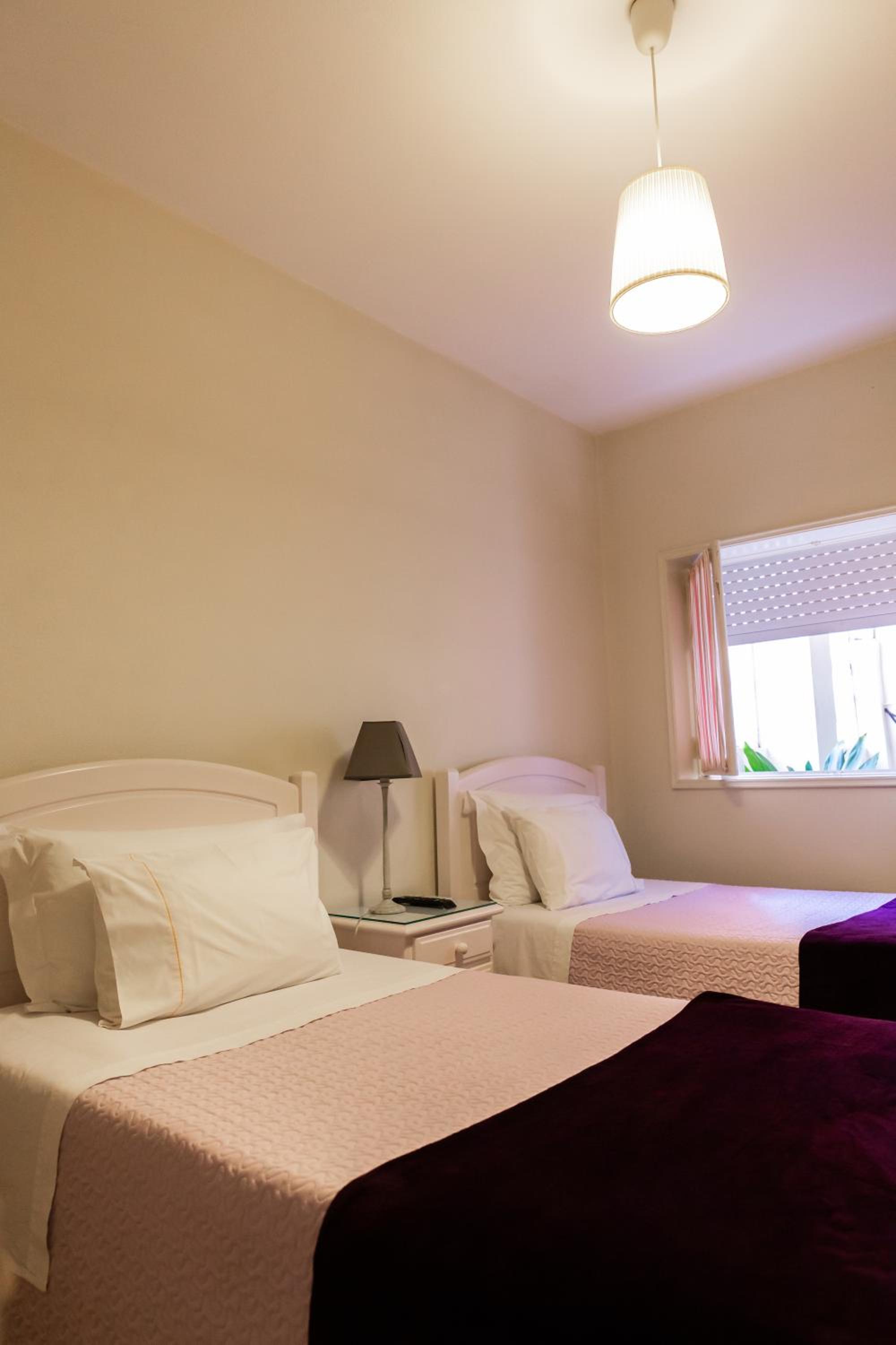 Double or Twin Room - Photo 5