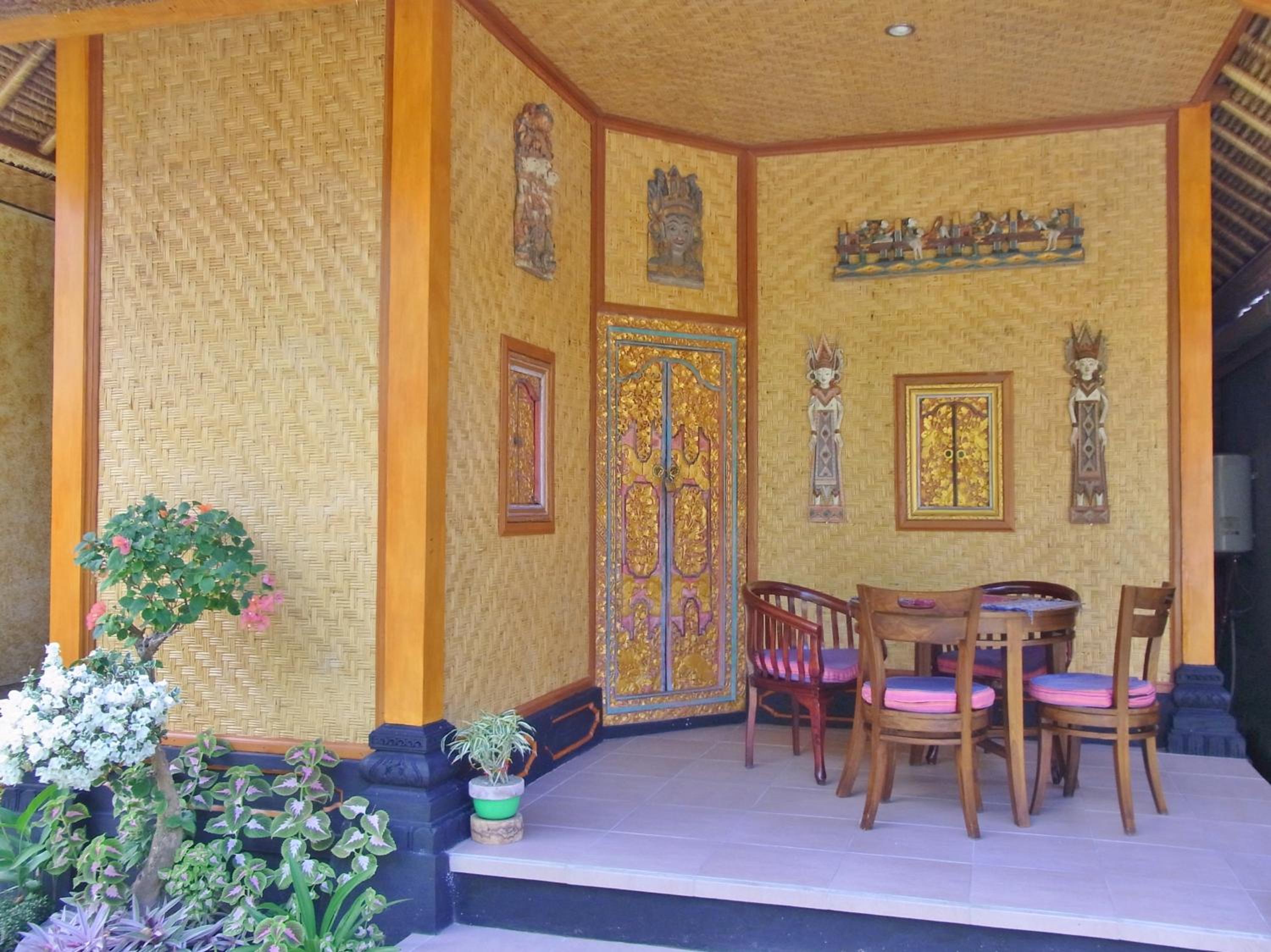 One-Bedroom Bungalow - Photo 3