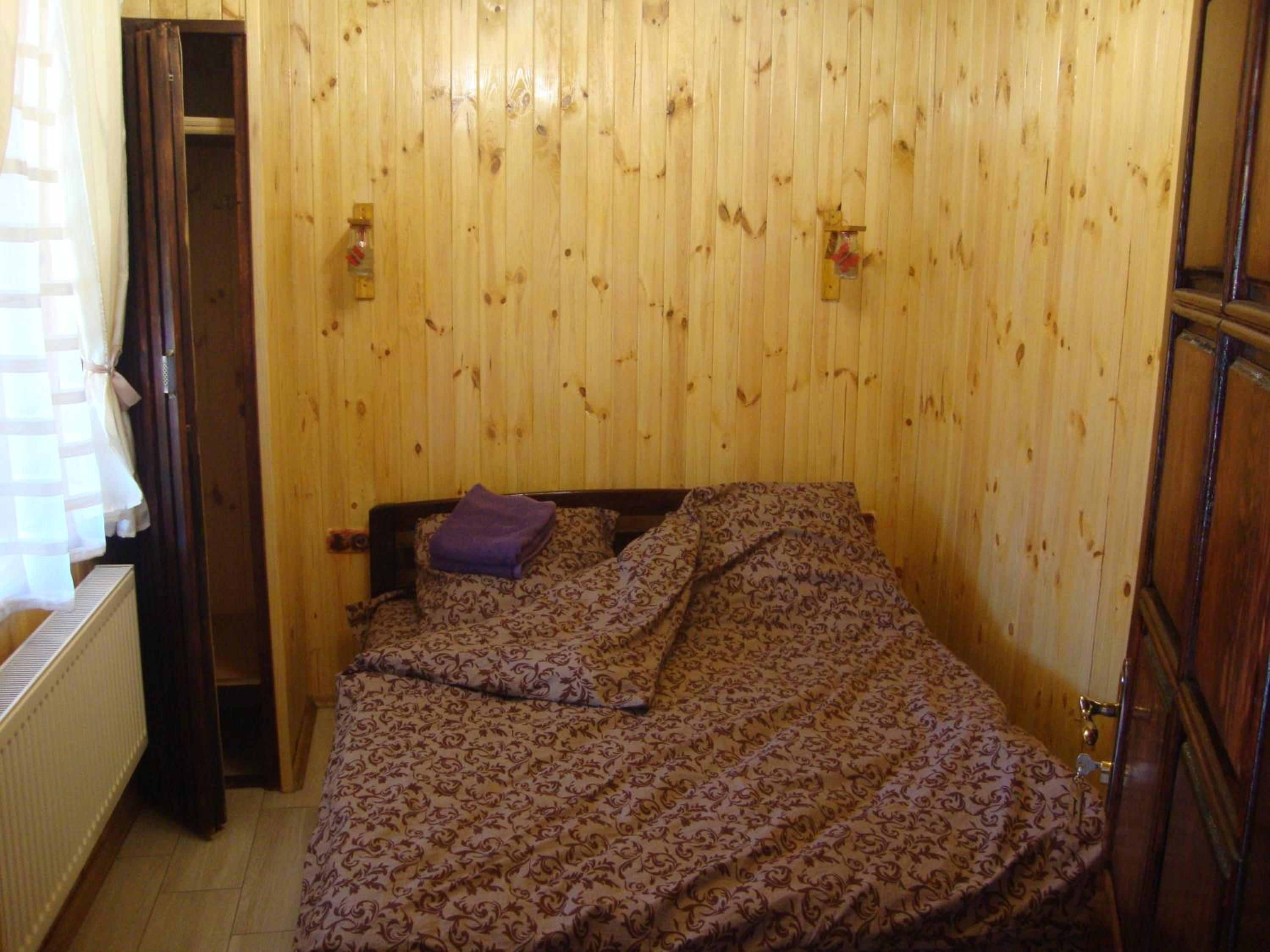Budget Double Room photo 3