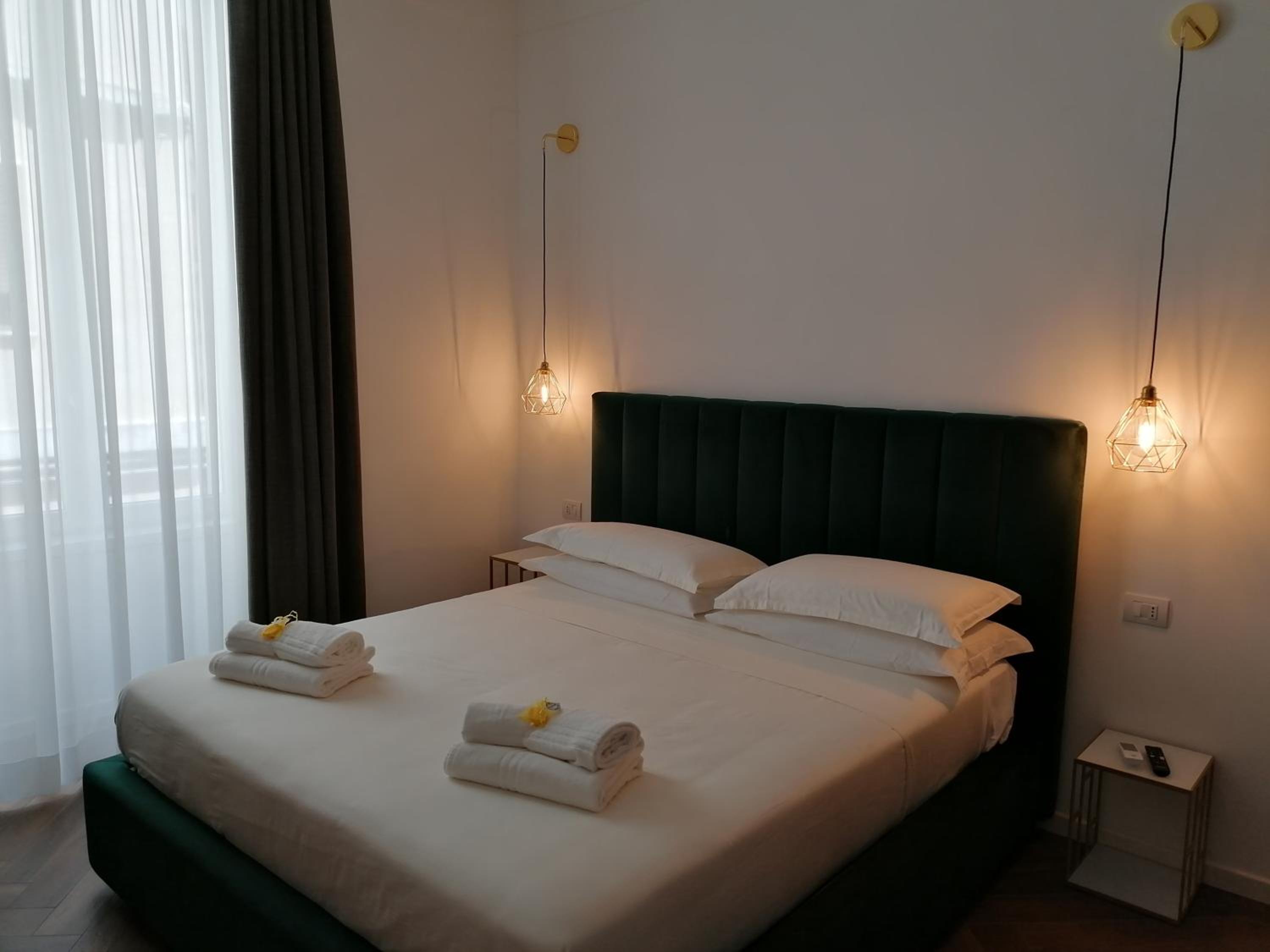 Deluxe King Room