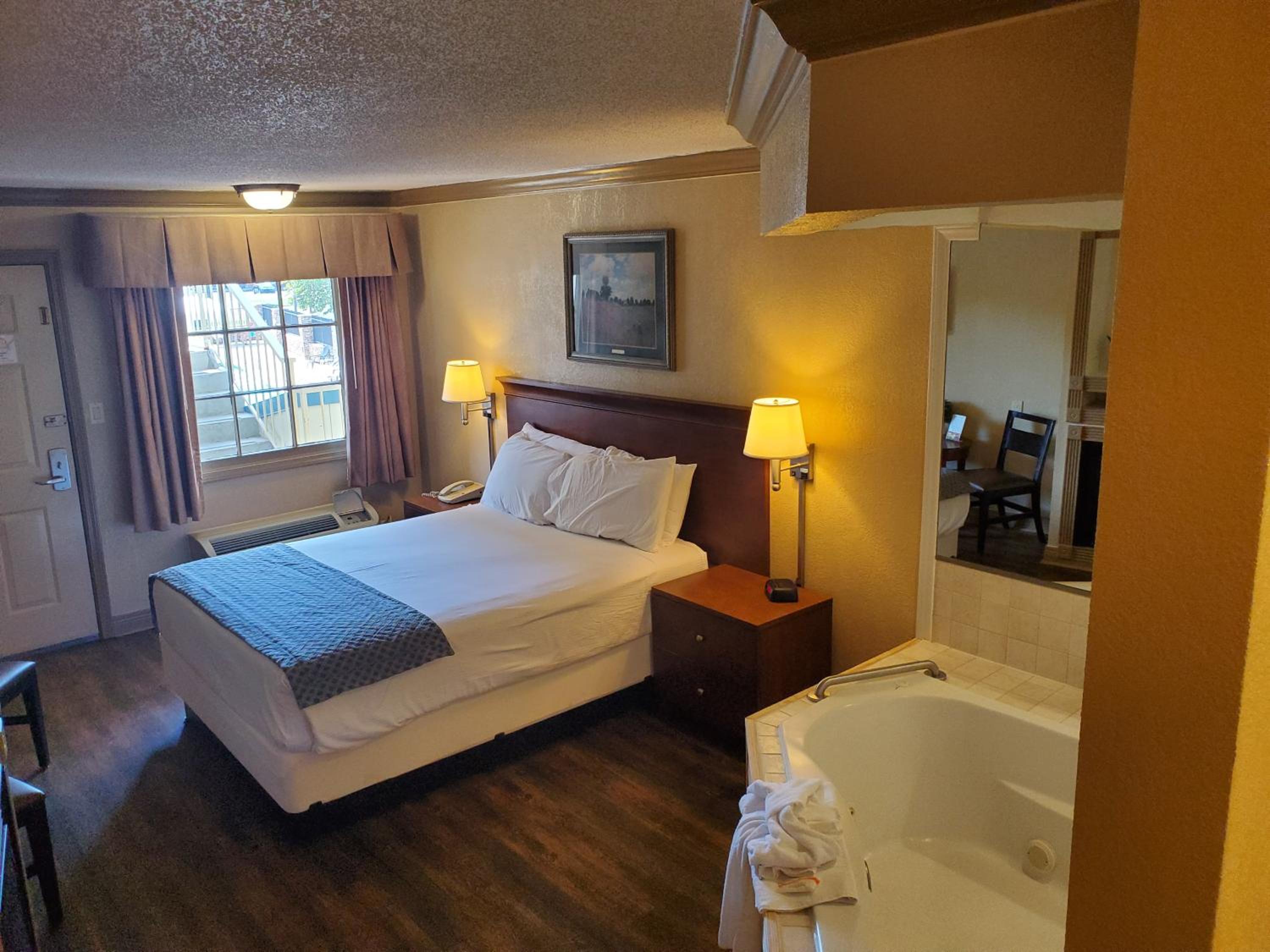 Queen Suite photo 2