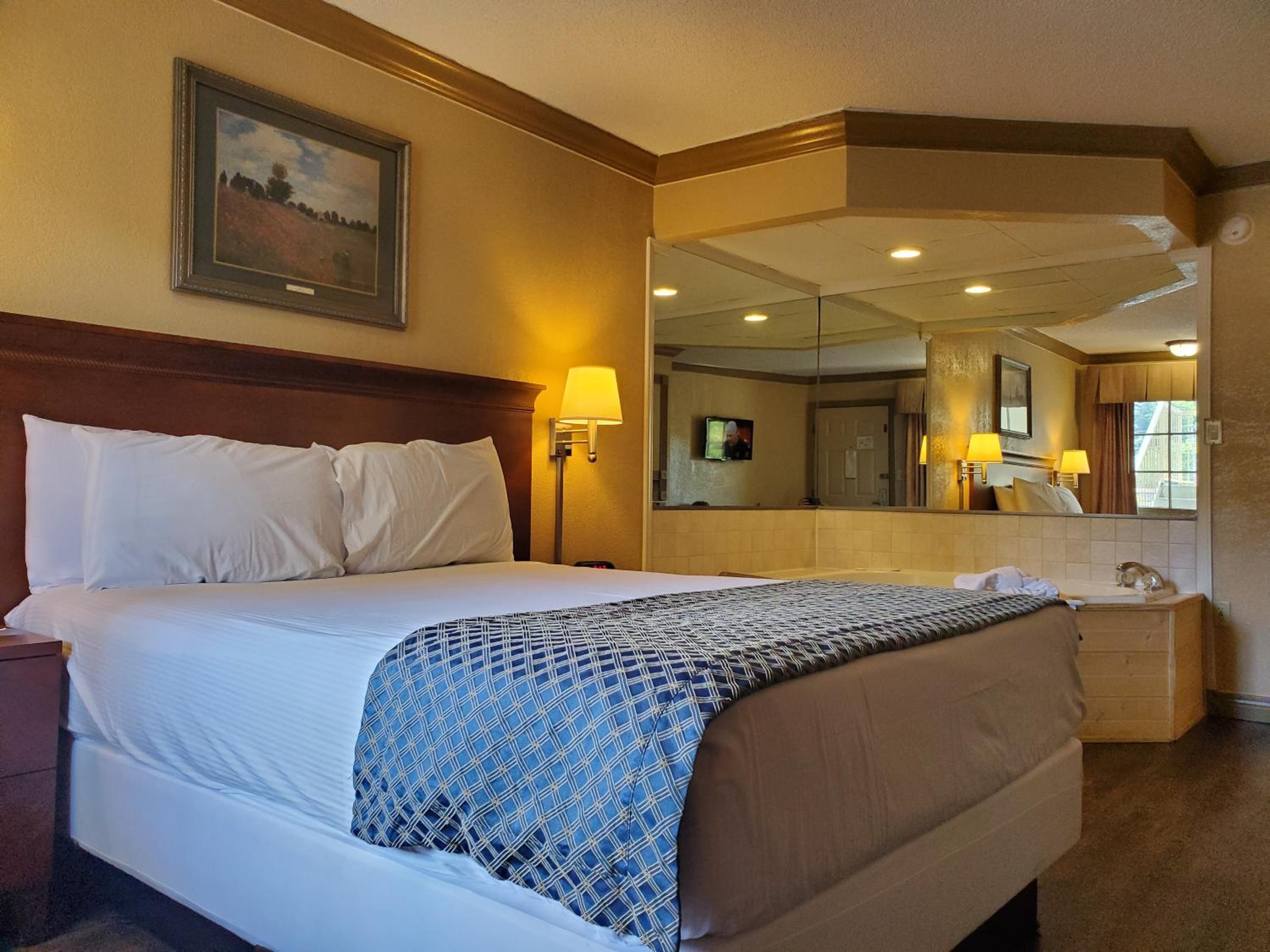 Queen Suite photo 1