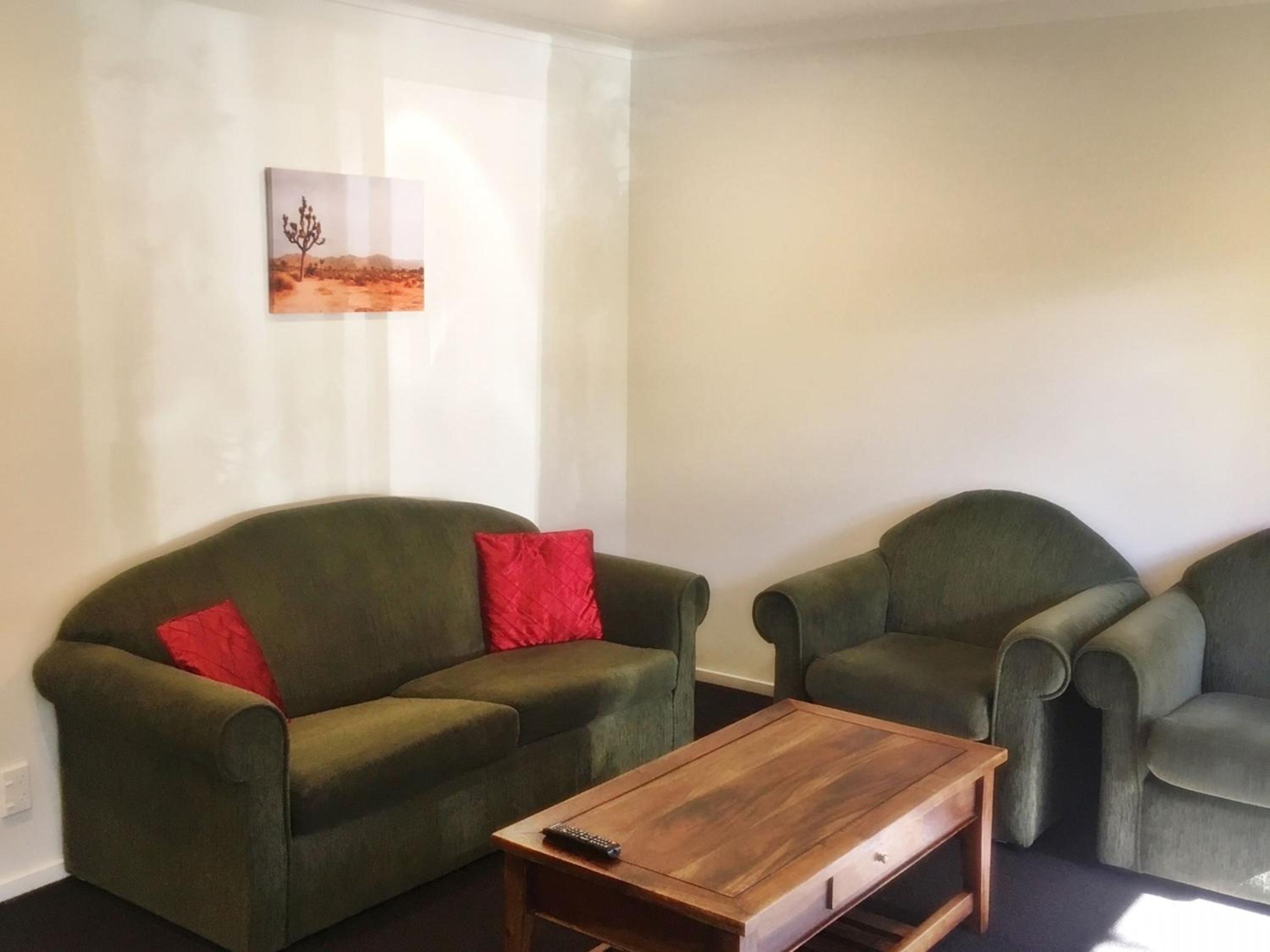Superior Suite - Photo 13