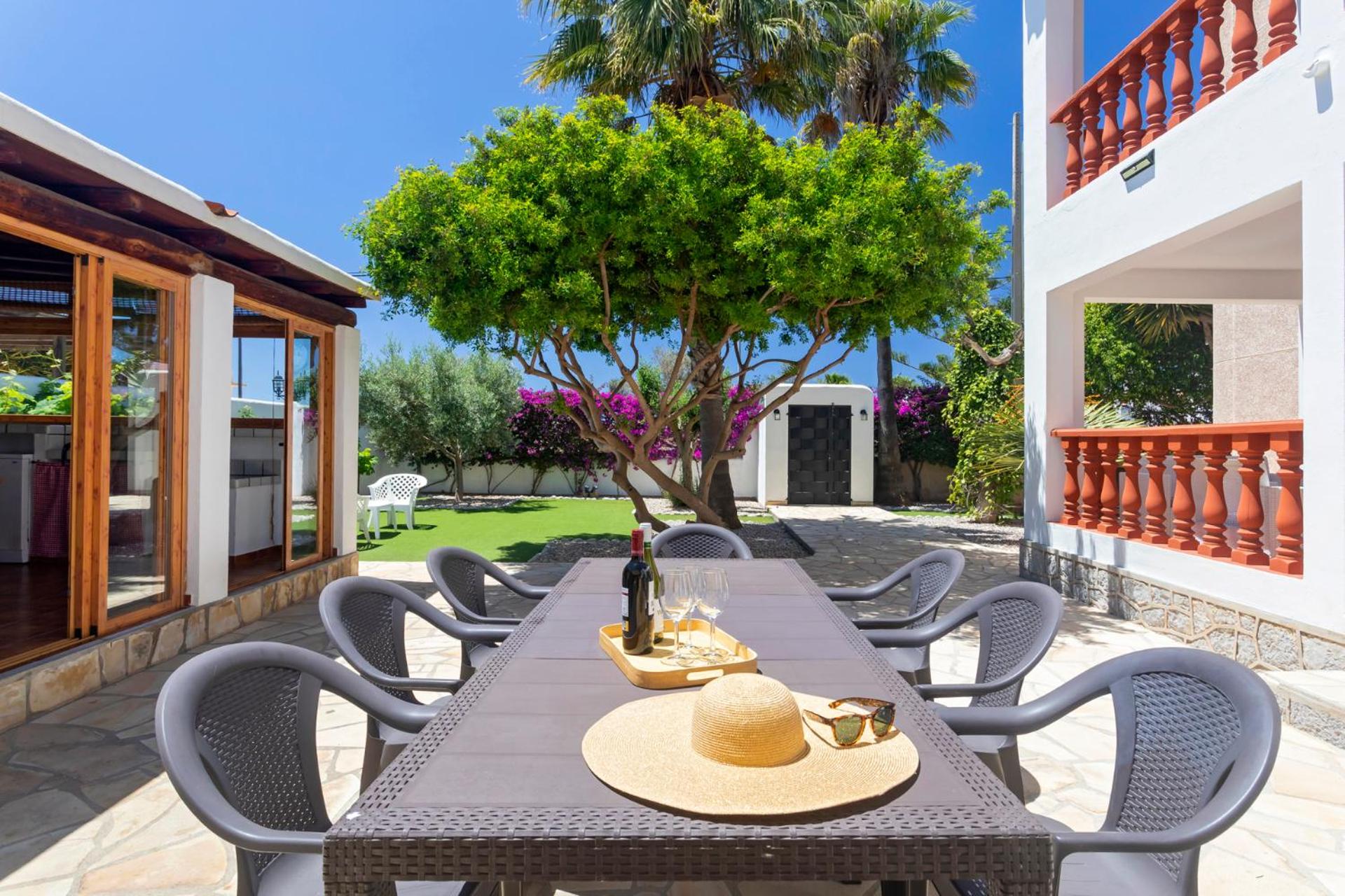 Villa photo 3