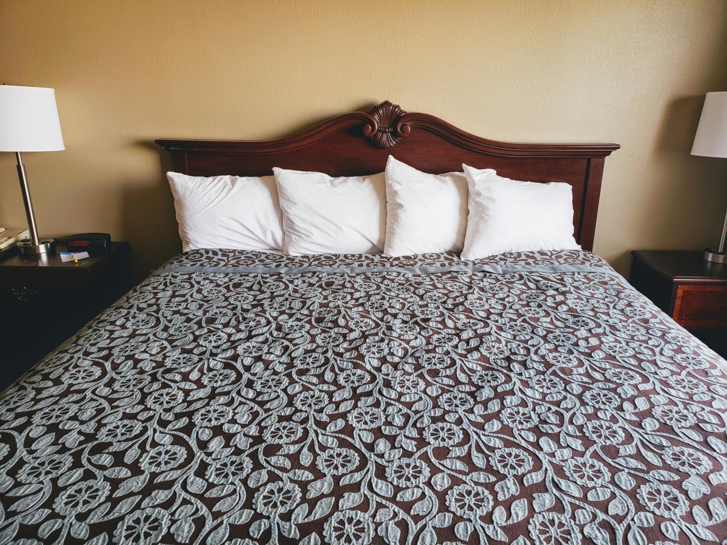 King Room - Disability Access - Non-Smoking - Photo 2