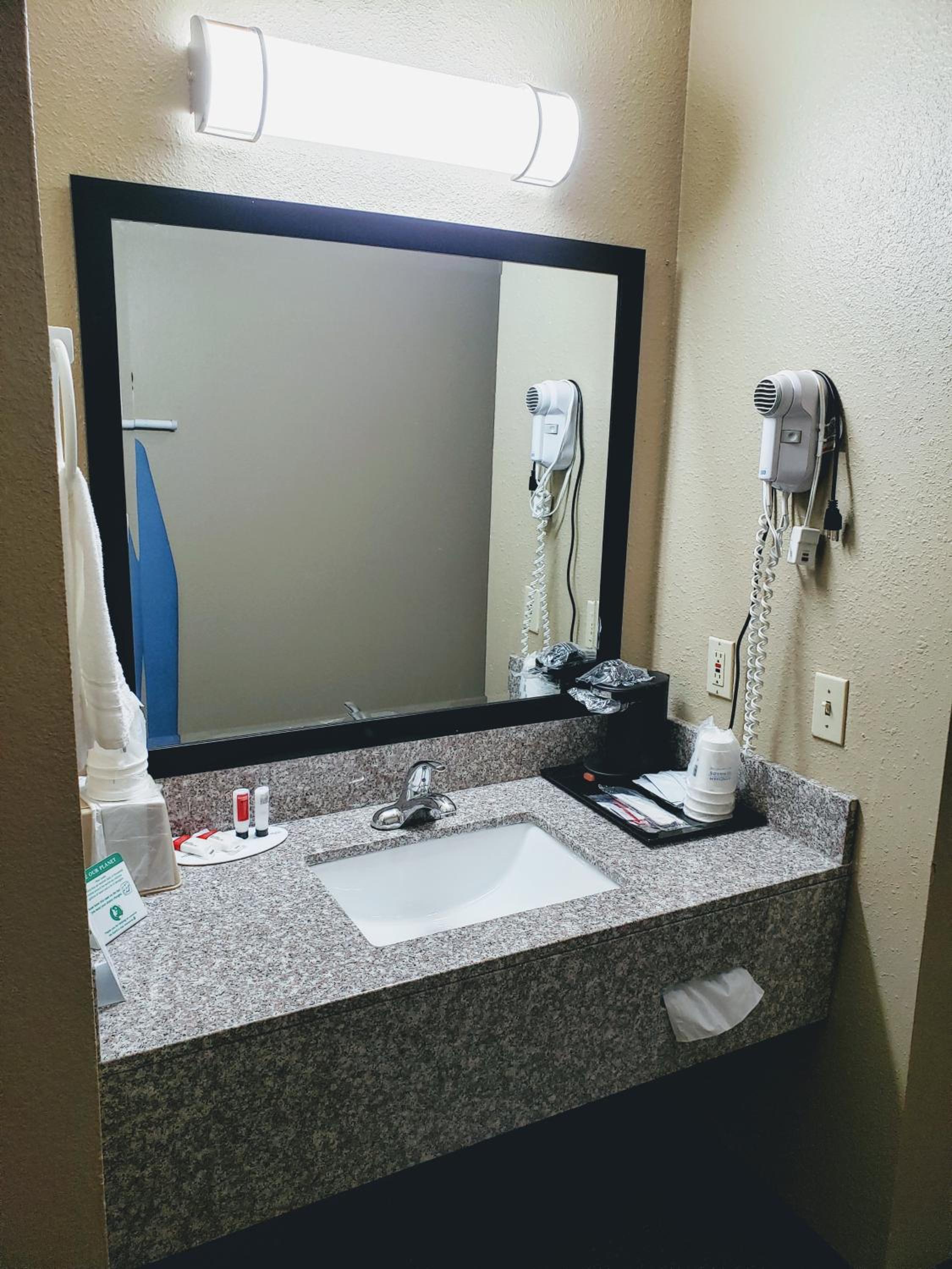 King Studio Suite - Non-Smoking - Photo 5