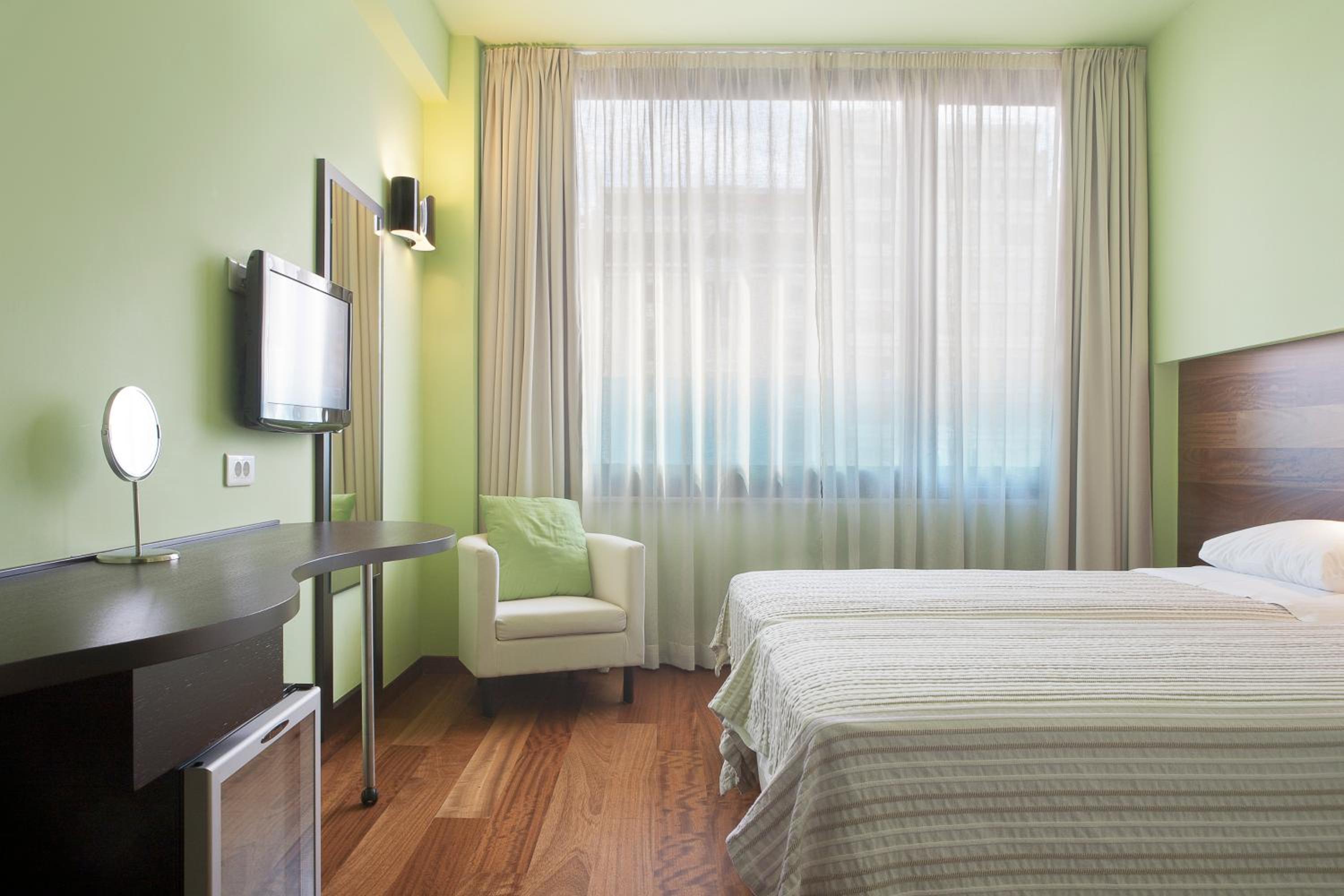 Economy Room photo 3