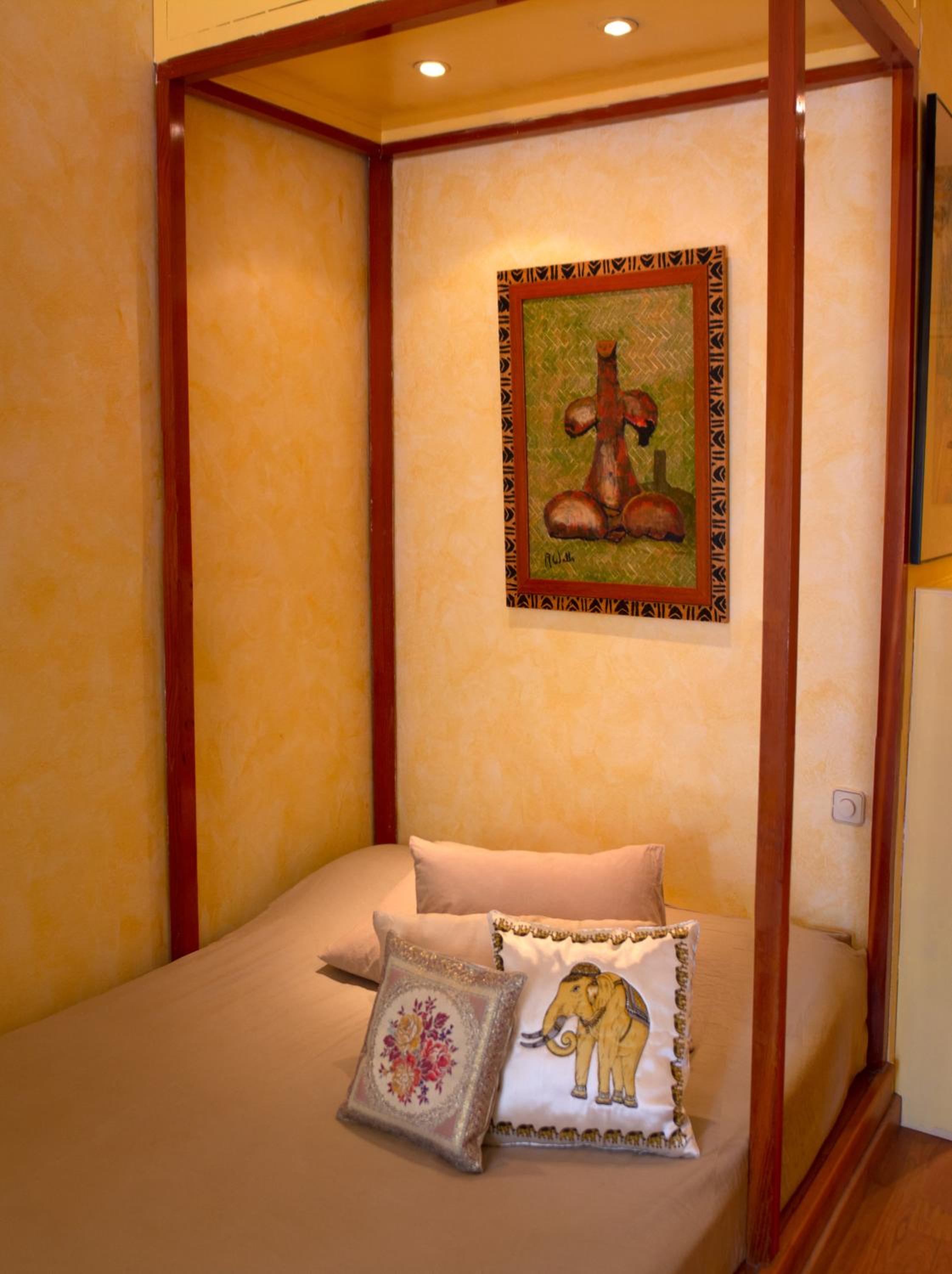 Studio Apartment - Photo 7