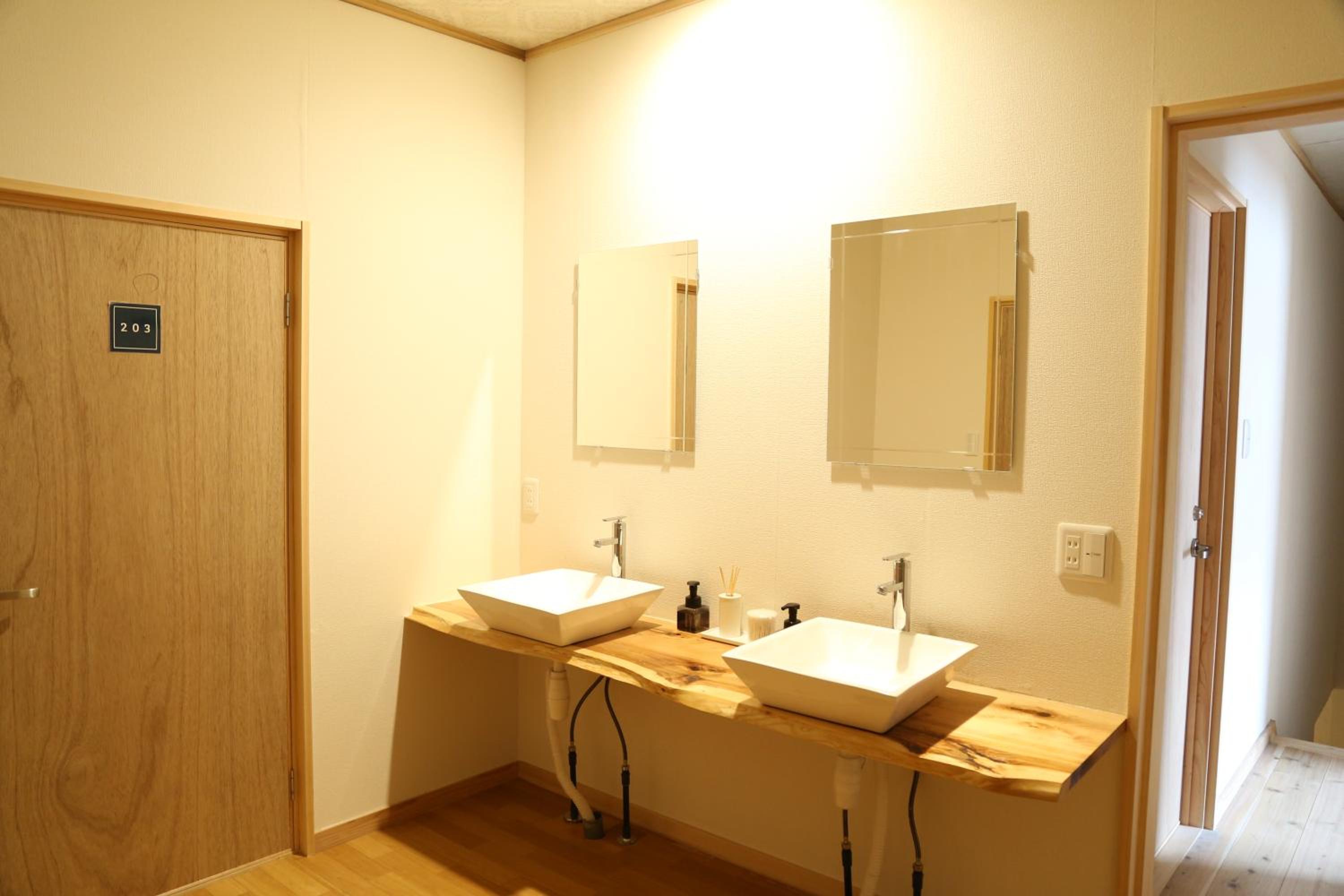 Standard Family Room - Photo 3