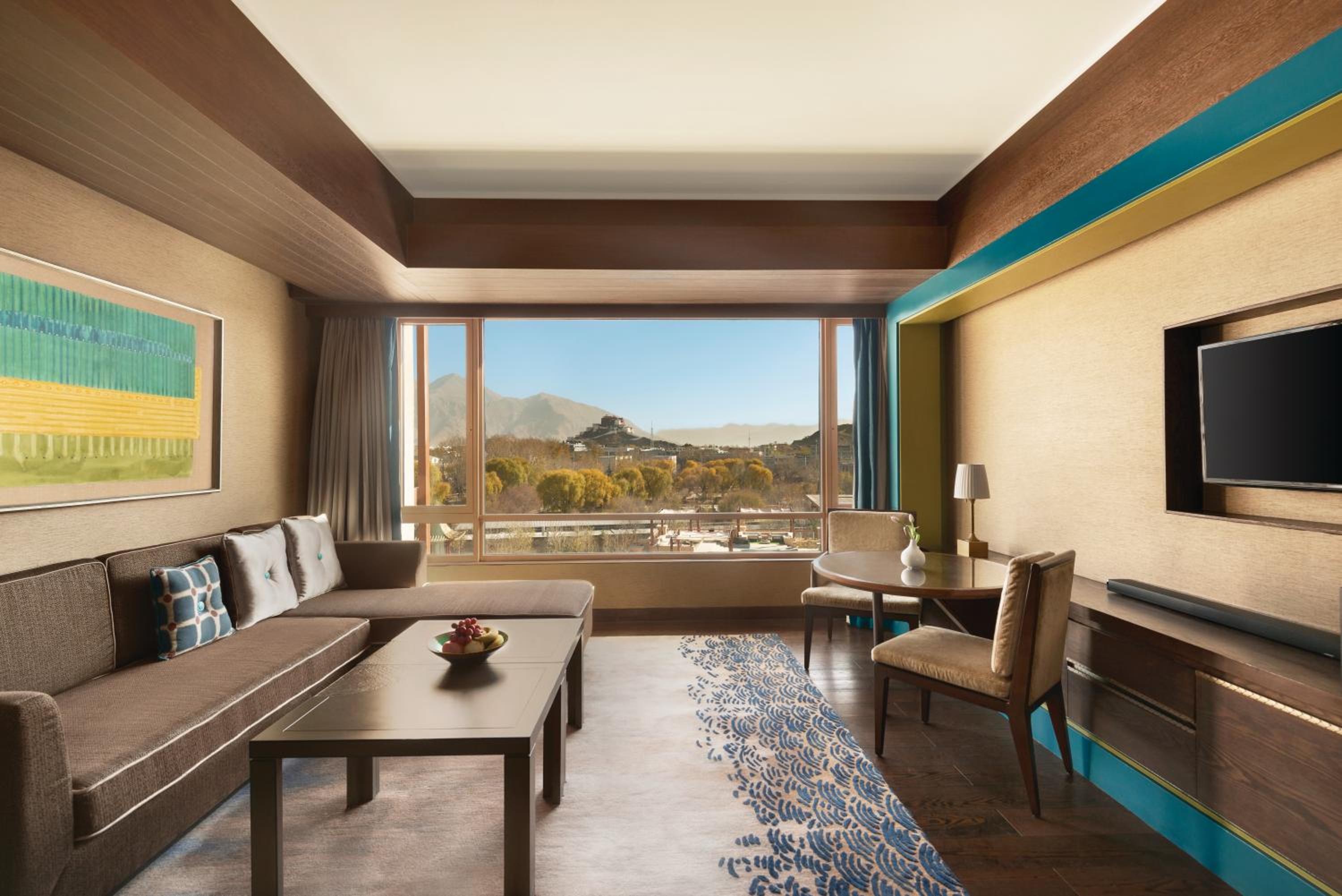 Executive Suite with Potala View photo 2
