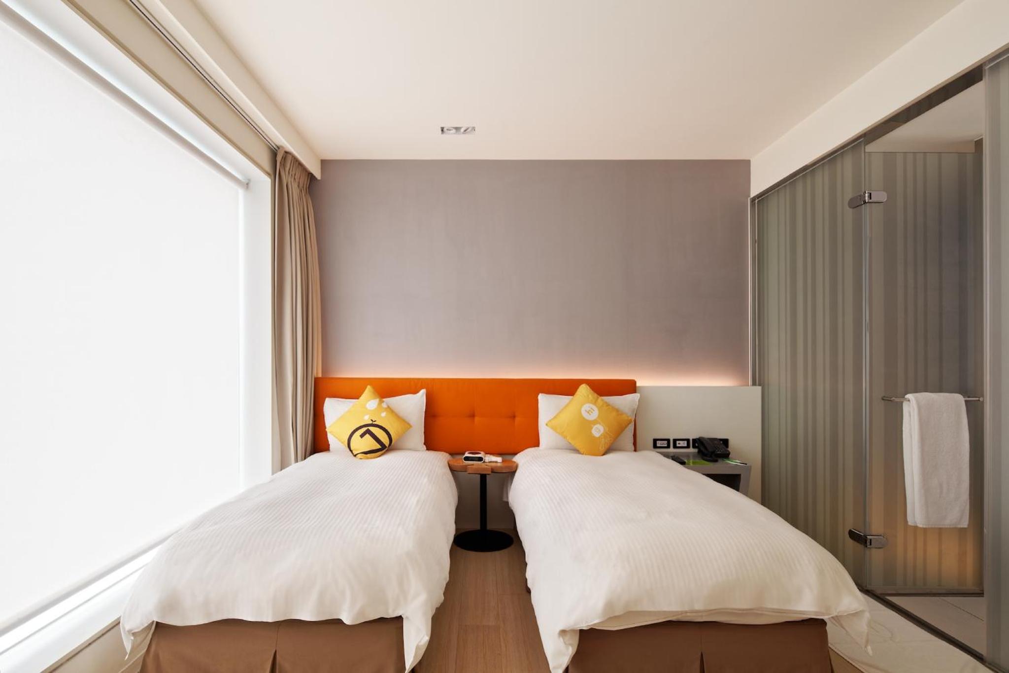 Standard Twin Room photo 2