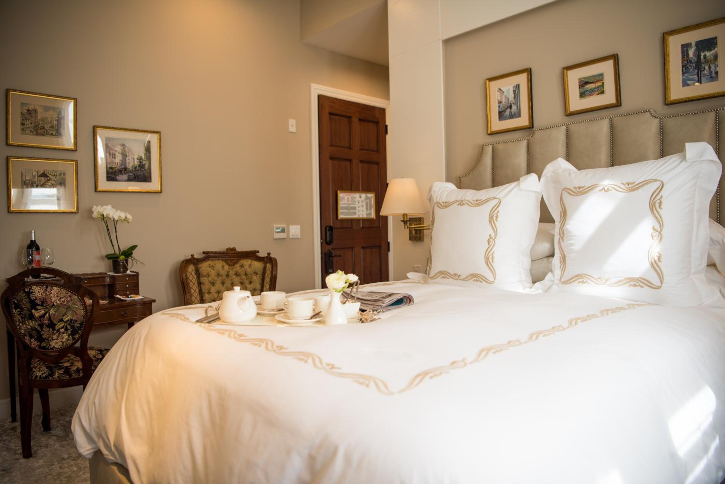 Queen Room