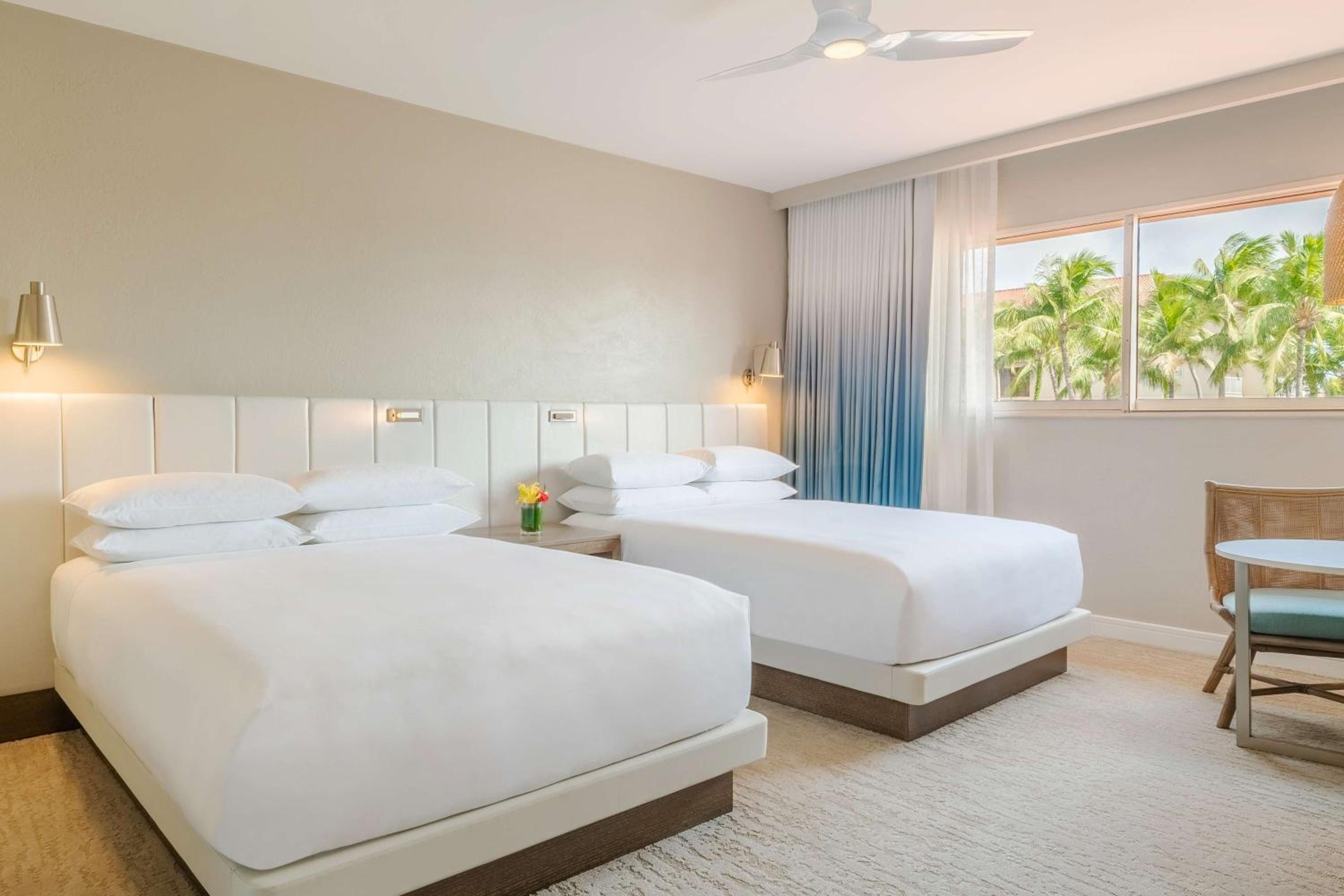 Queen Room with Two Queen Beds - Photo 3