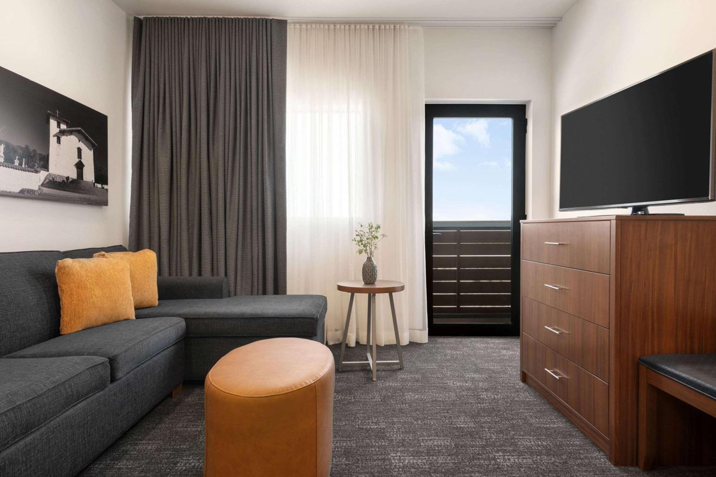 Two-Room Deluxe King Suite - Non-Smoking