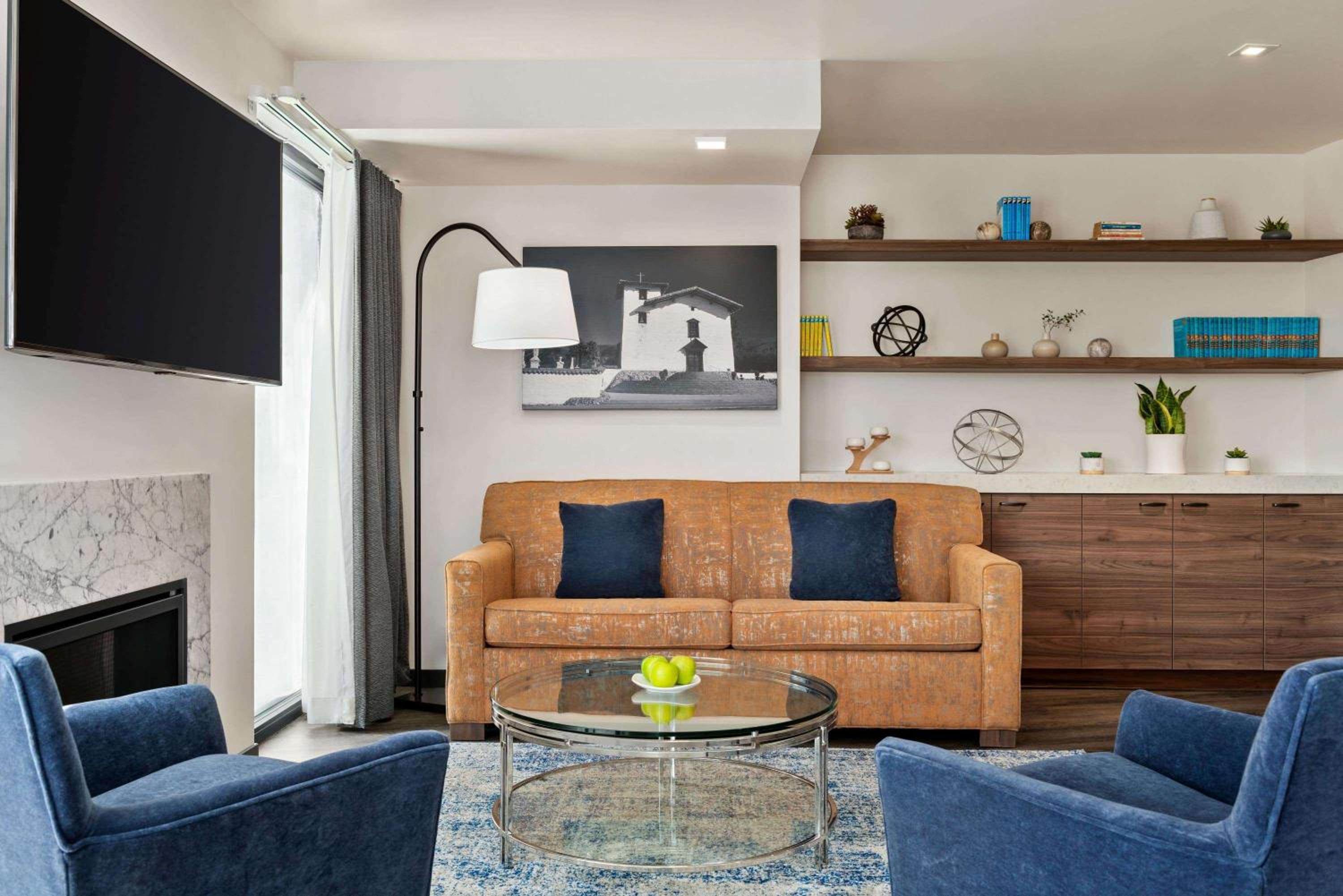 Family Room - Non-Smoking