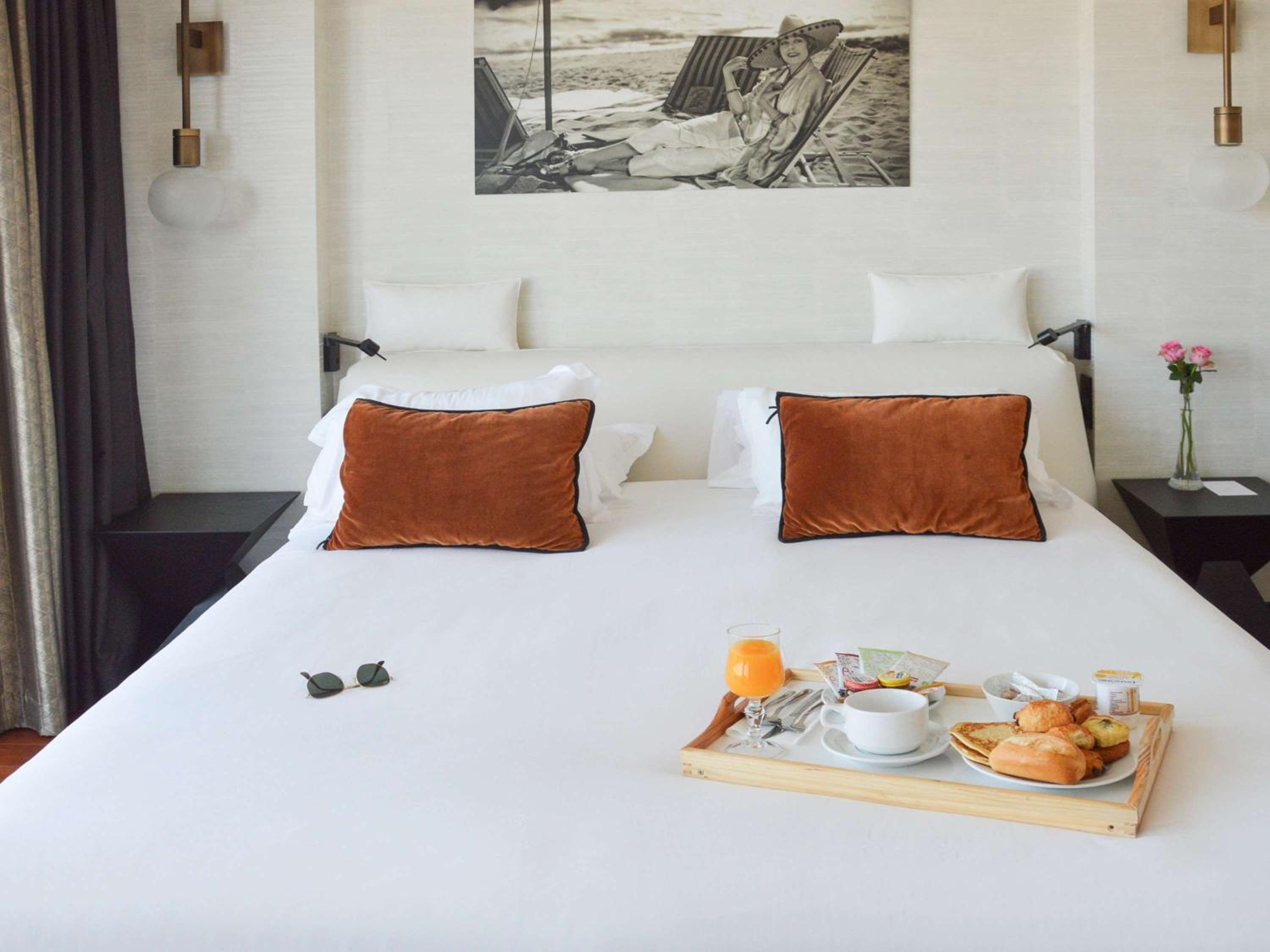 Junior Suite with Balcony - Photo 4
