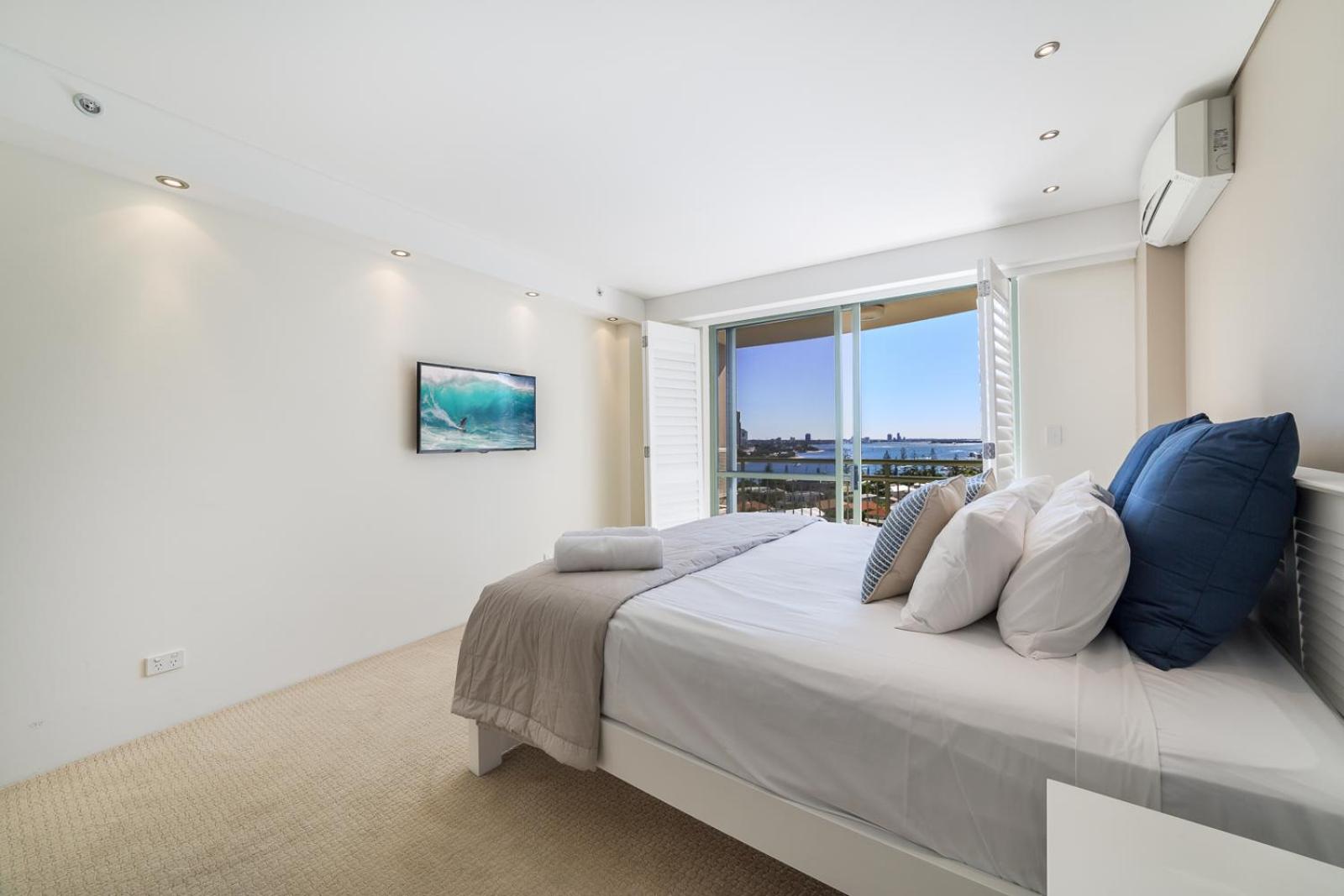 Superior Two-Bedroom Apartment - Photo 12