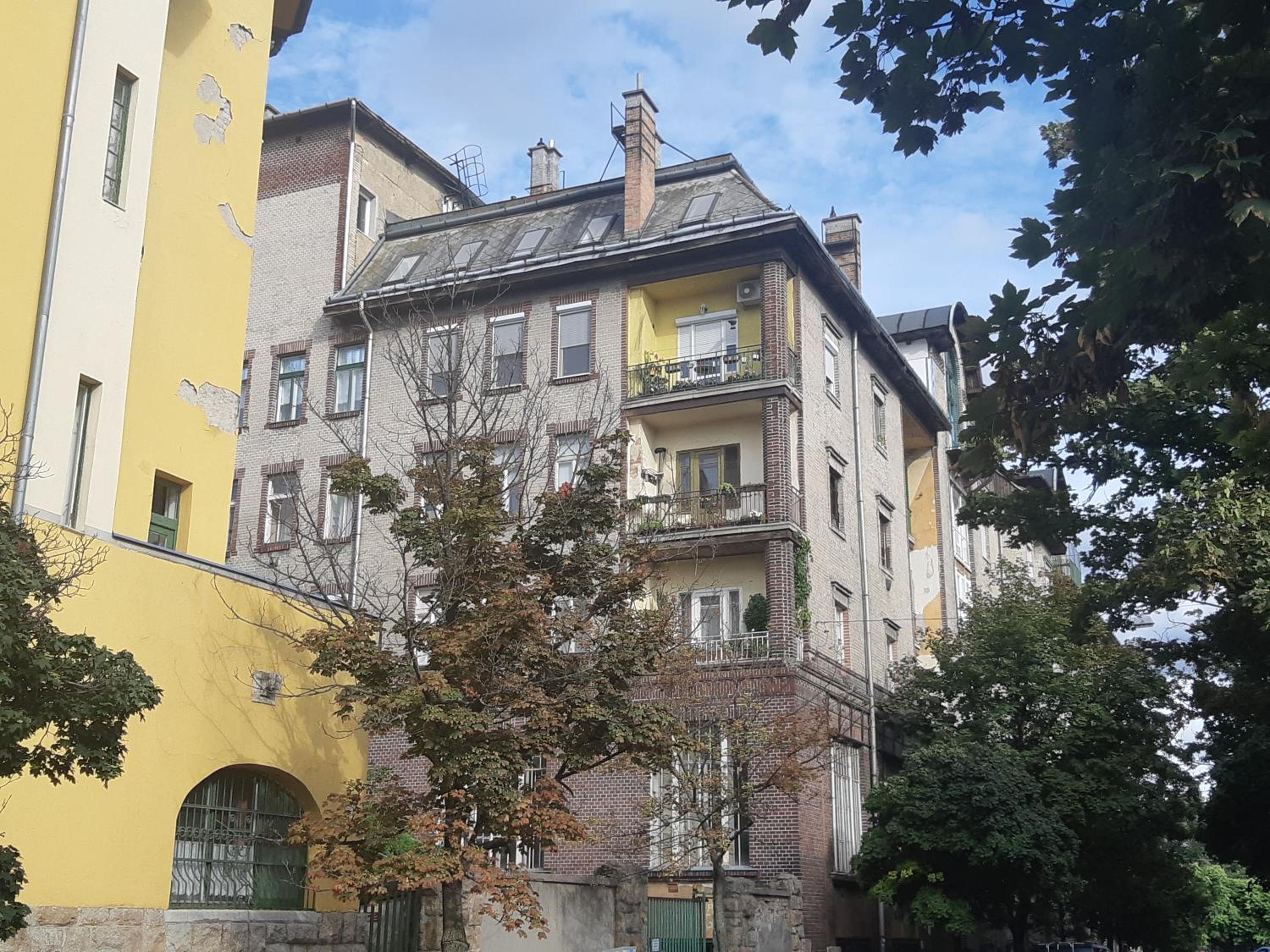 Two-Bedroom Apartment - Photo 22