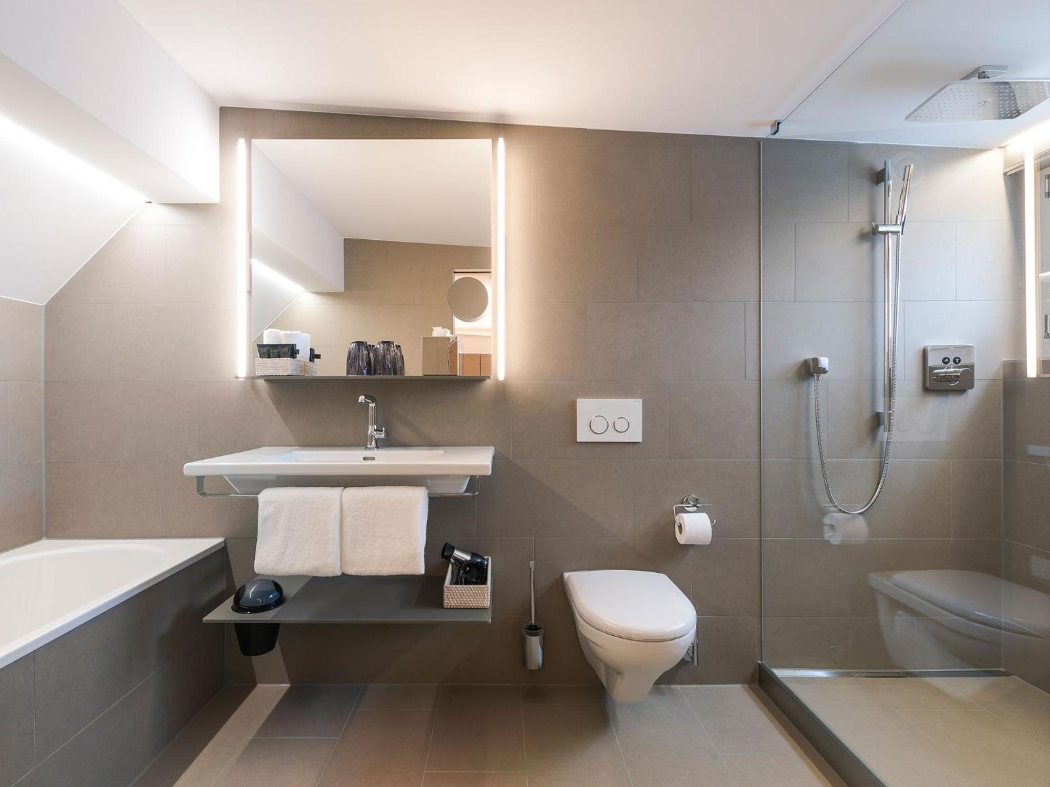 Comfort Double Room thumbnail 6
