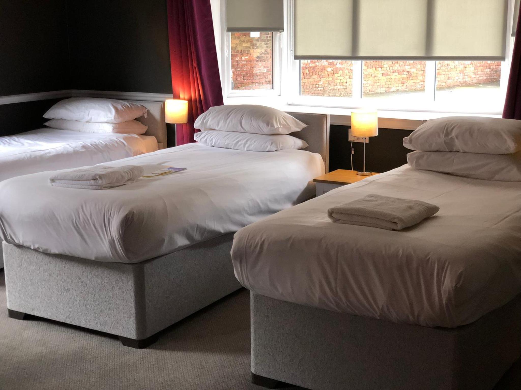 Classic Triple Room - Photo 1
