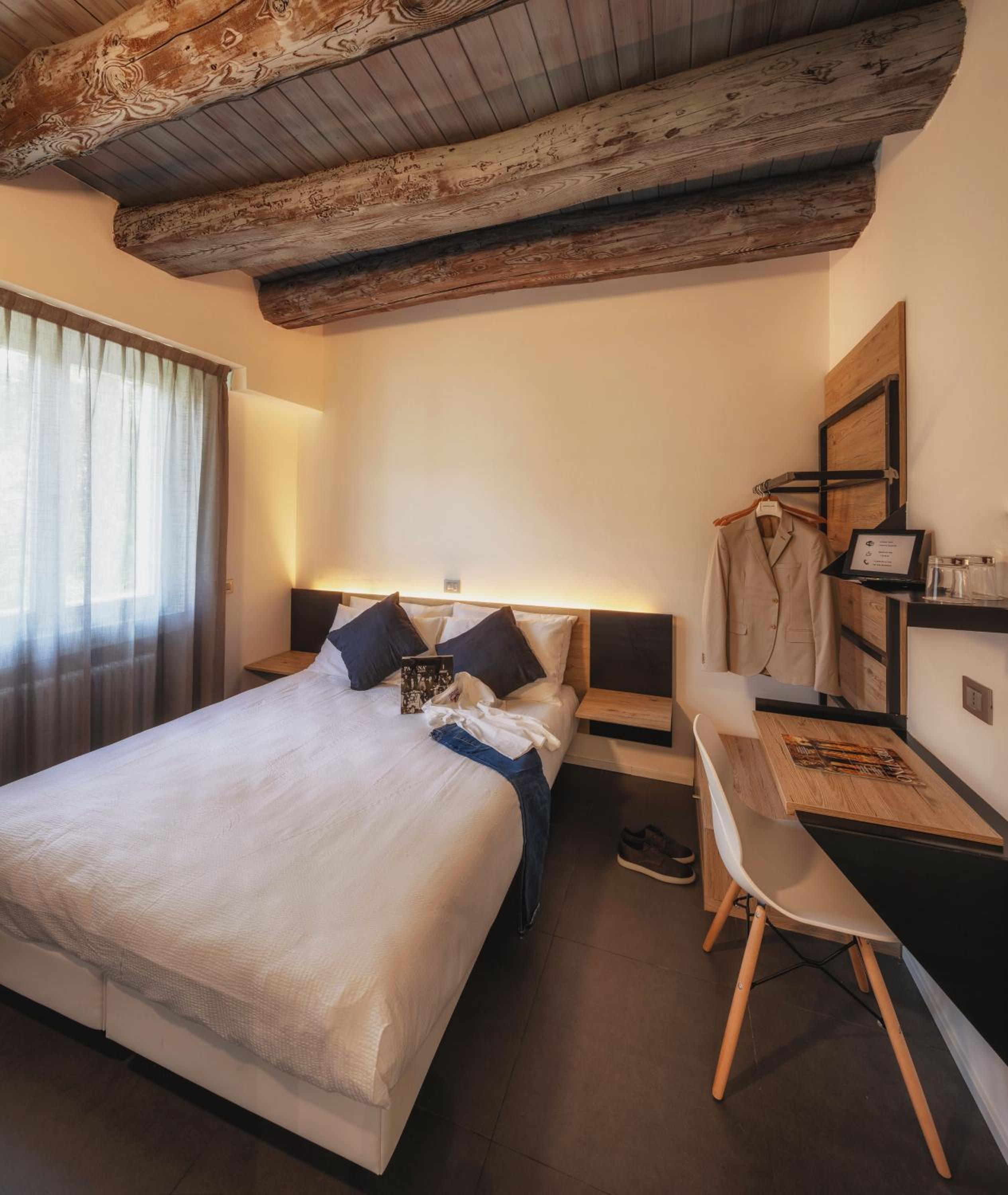 Double or Twin Room with Garden View - Photo 9