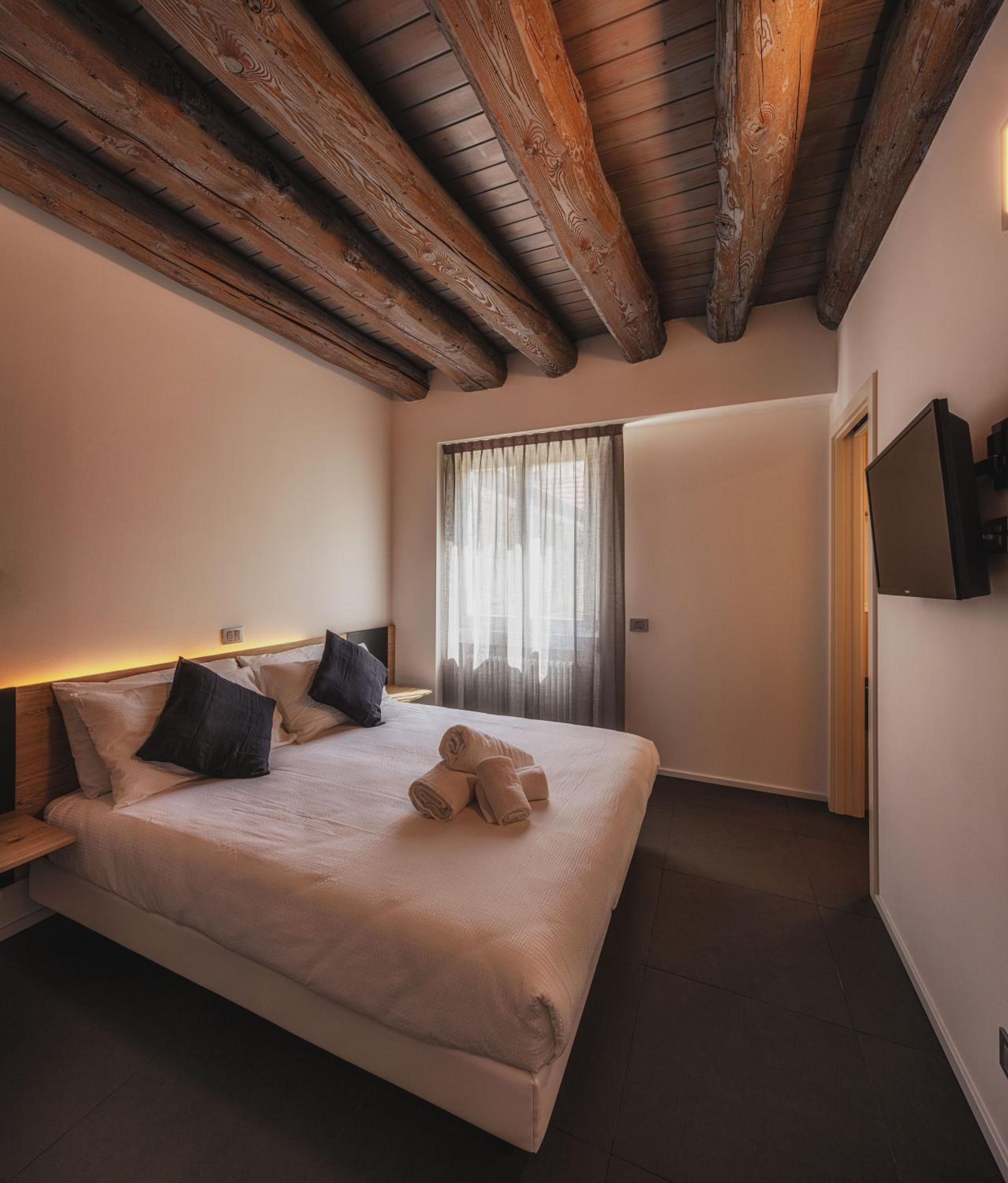 Double or Twin Room with Garden View - Photo 4