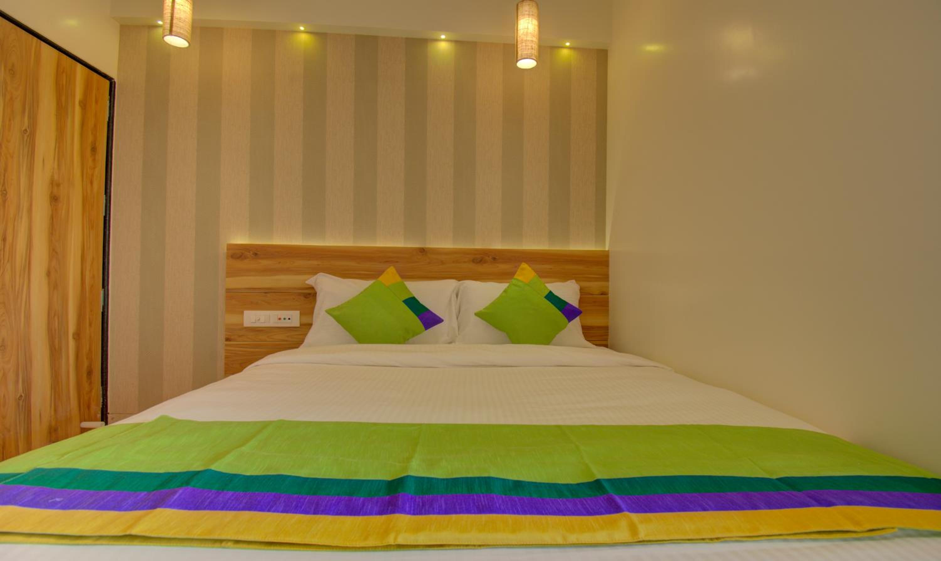 Executive Room - Photo 3