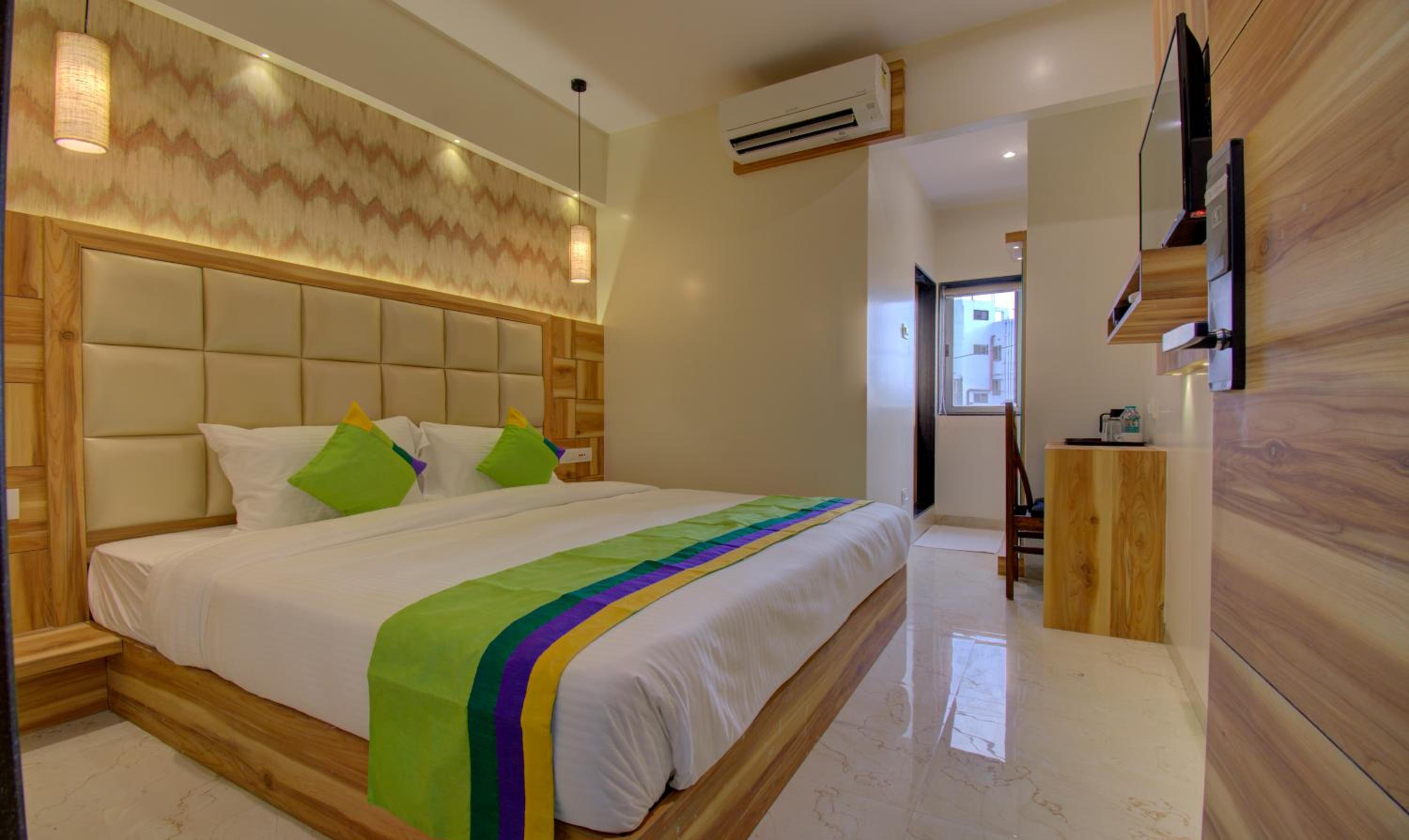 Deluxe Room - Photo 1
